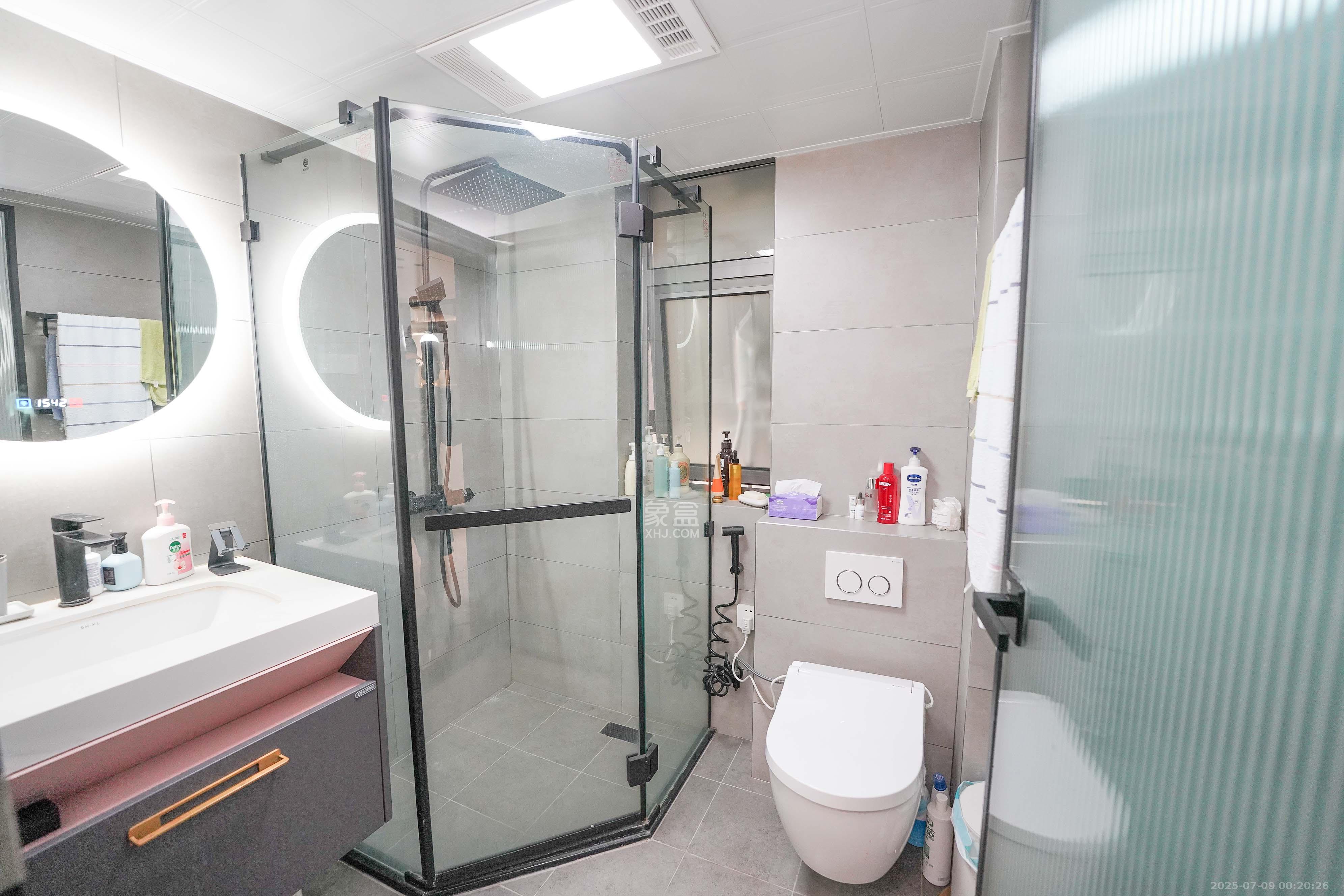 五矿万境蓝山 5室2厅2卫 165.0万 五矿万境蓝山 5室2厅2卫 165.0万卫生间