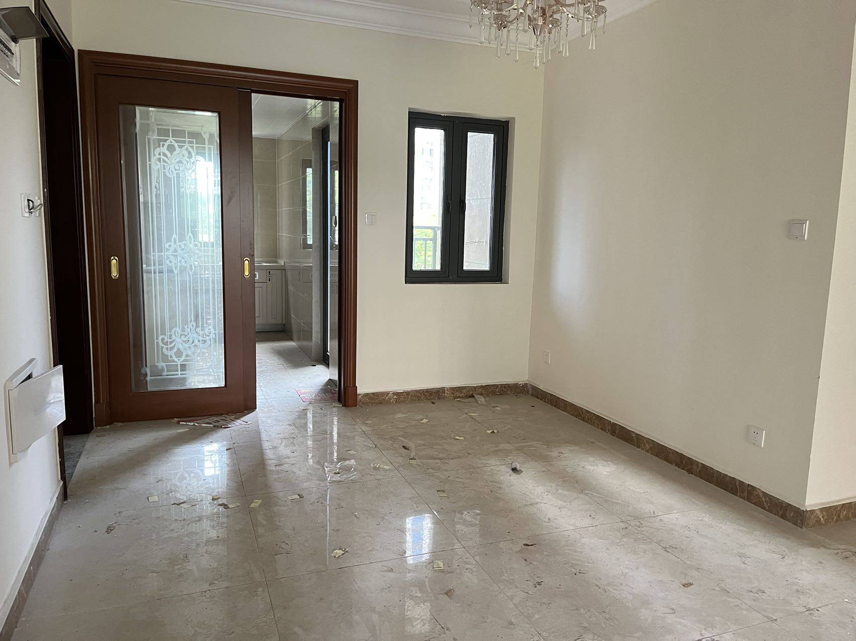 恒大名都  3室2厅2卫    1600.0元/月 恒大名都  3室2厅2卫    1600.0元/月室内图1