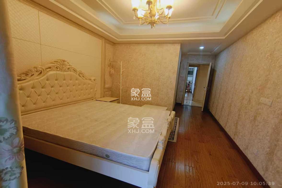 阳光100二期  4室2厅2卫    3800.0元/月 阳光100二期  4室2厅2卫    3800.0元/月室内图