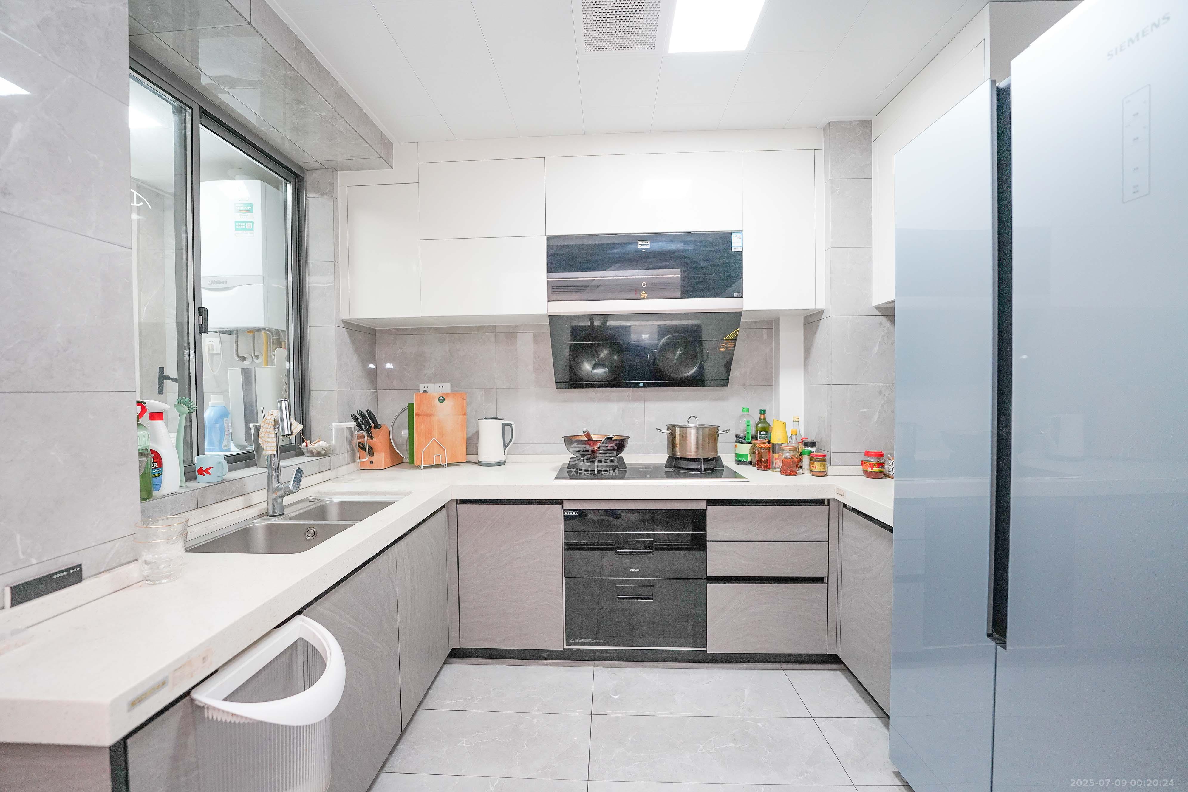 五矿万境蓝山 5室2厅2卫 165.0万 五矿万境蓝山 5室2厅2卫 165.0万厨房