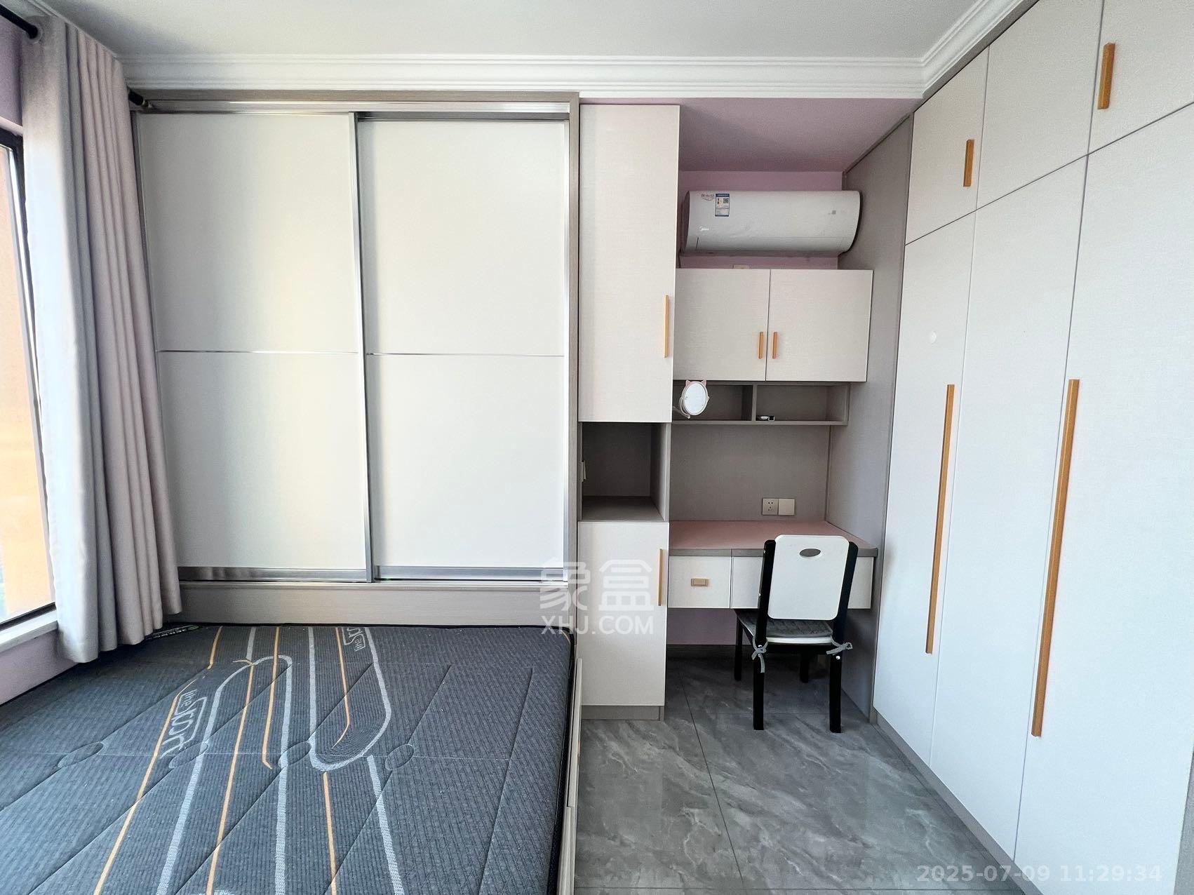 东合新苑  2室2厅1卫    2300.0元/月室内图