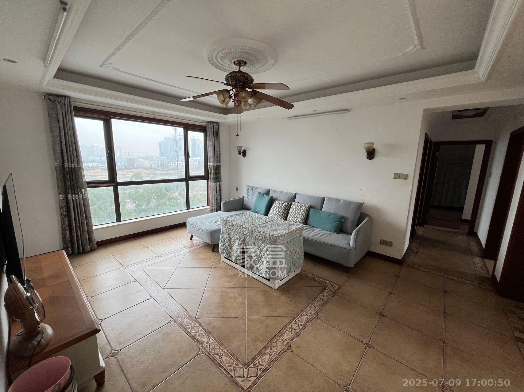 万象凯旋湾 3室2厅2卫 3800.0元/月 万象凯旋湾 3室2厅2卫 3800.0元/月室内图