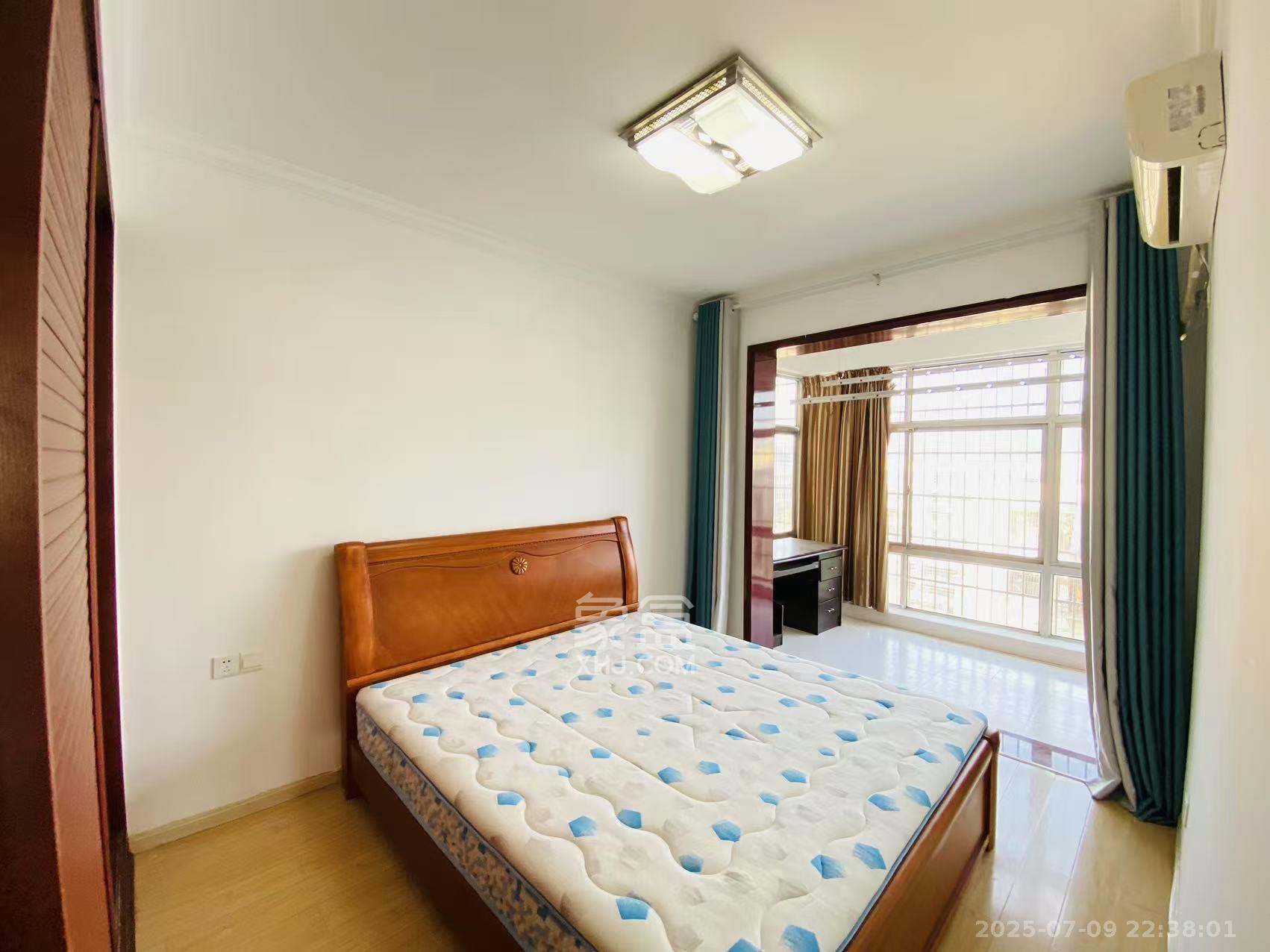 景泰雅苑(景江融城)  2室1厅1卫    2600.0元/月 景泰雅苑(景江融城)  2室1厅1卫    2600.0元/月室内图