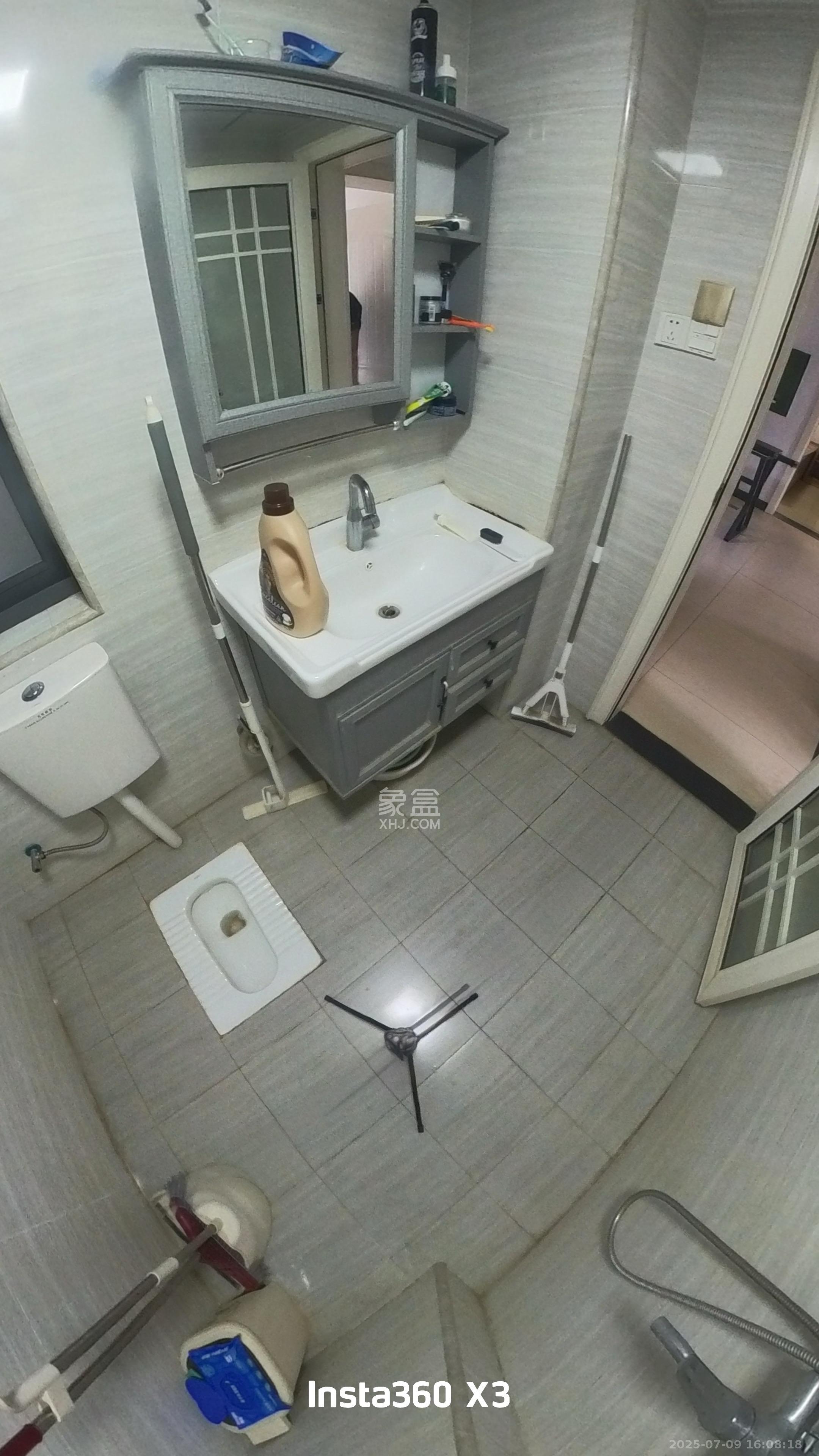 半山壹号  2室1厅1卫    2600.0元/月 半山壹号  2室1厅1卫    2600.0元/月室内图