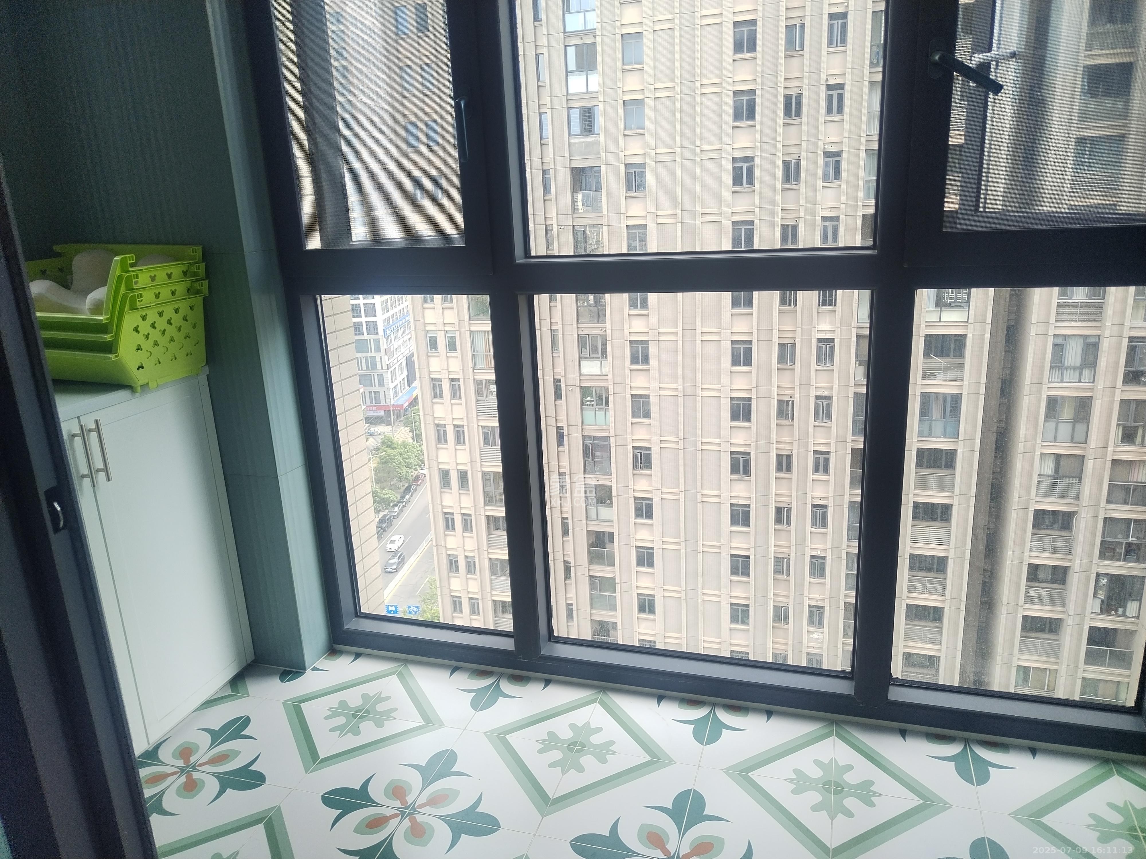 八方小区C区  3室2厅2卫   5200.00元/月室内图