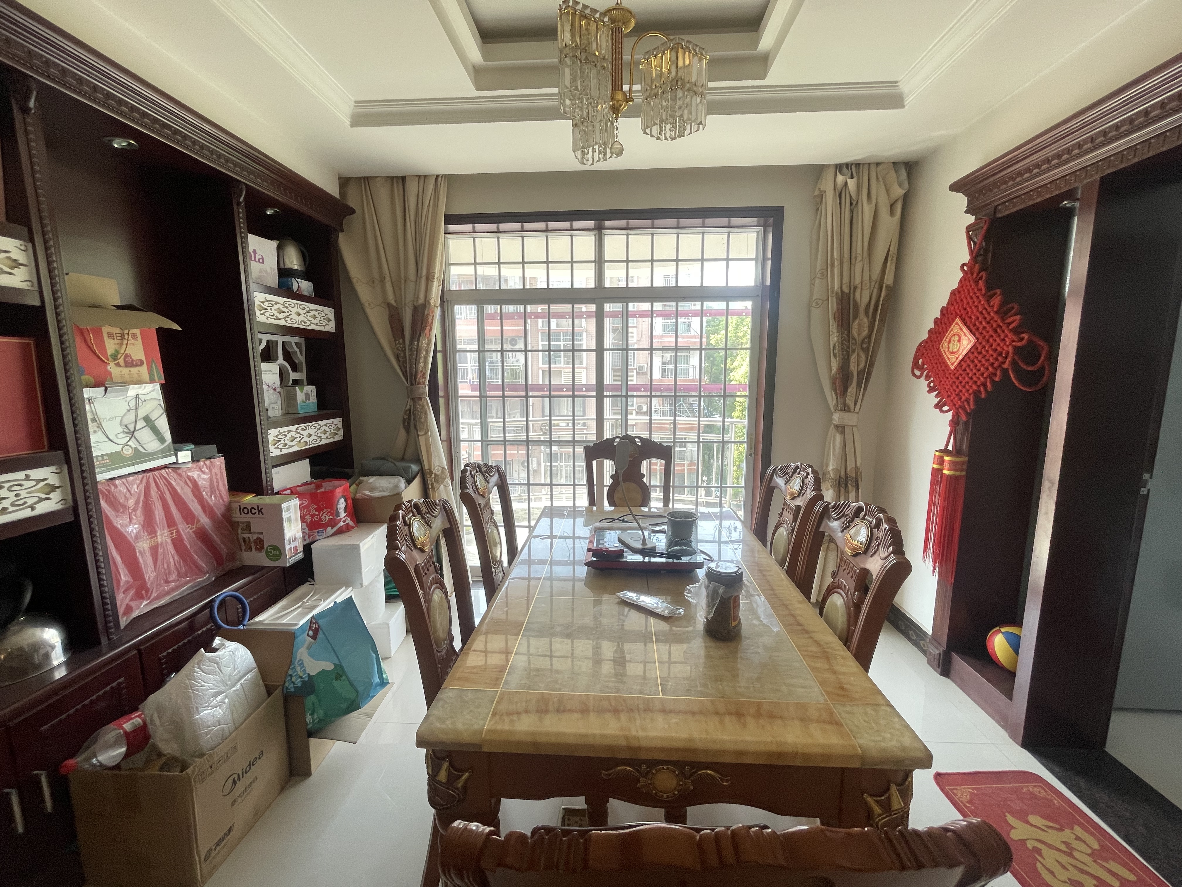 华宇新村  3室2厅2卫   58.00万客厅