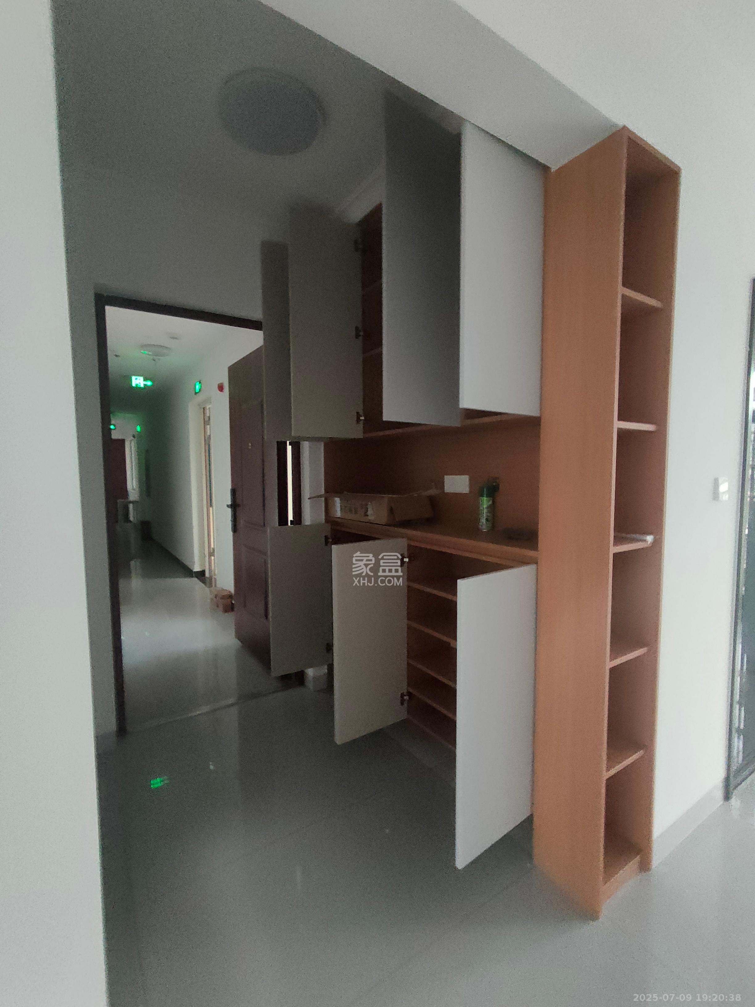 桥头家园二期（桥头家苑二期）  4室2厅2卫   2200.00元/月室内图