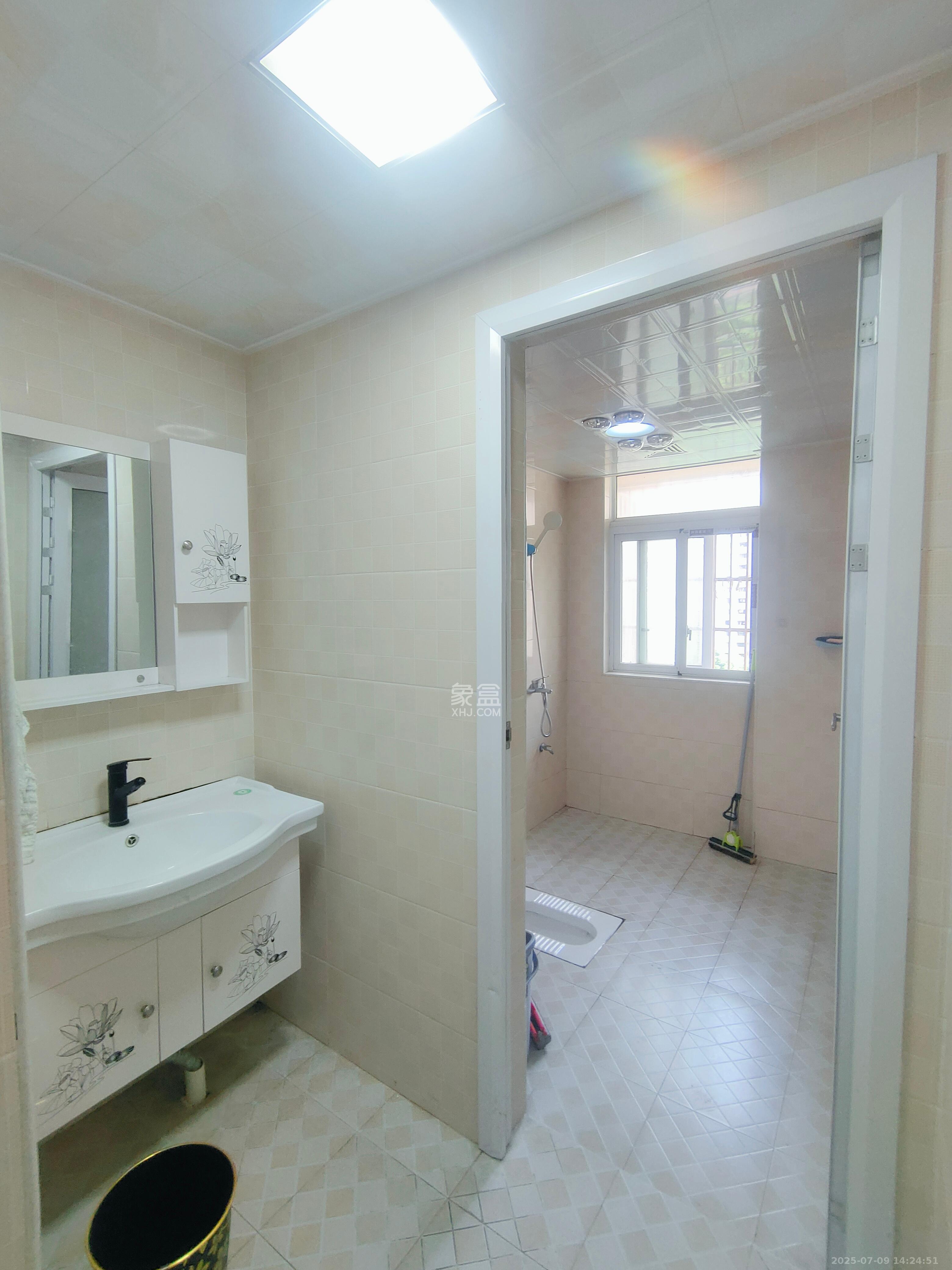 家和苑（原梅溪湖保障性住房一期）  4室2厅2卫   2400.00元/月室内图