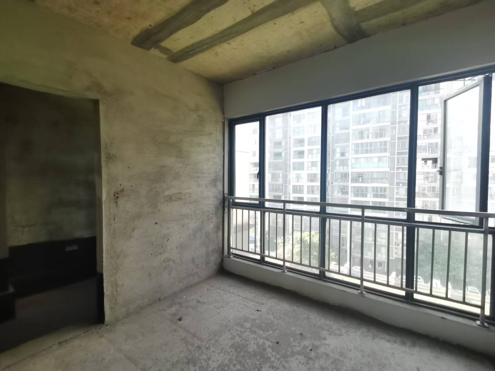 领御一方中心 4室2厅2卫 88.8万 领御一方中心 4室2厅2卫 88.8万室内图