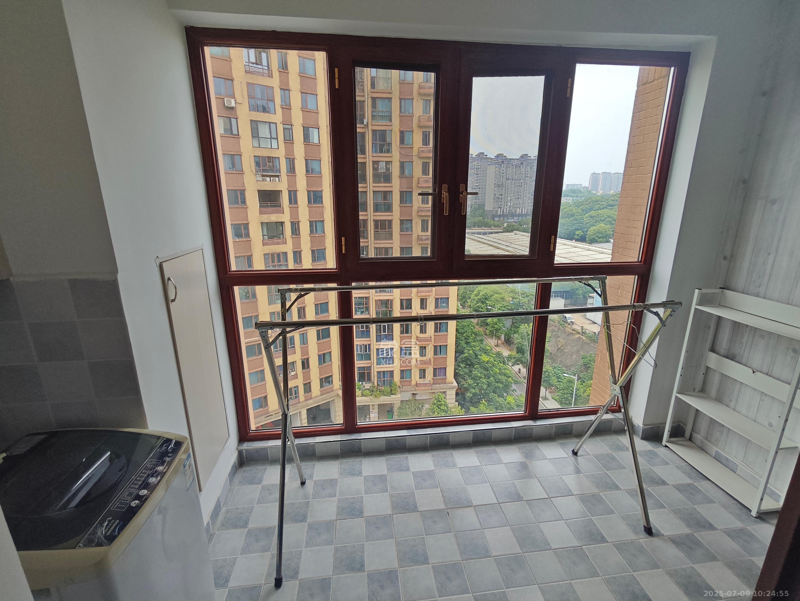 万里时代 3室1厅1卫 2600.0元/月 万里时代 3室1厅1卫 2600.0元/月室内图