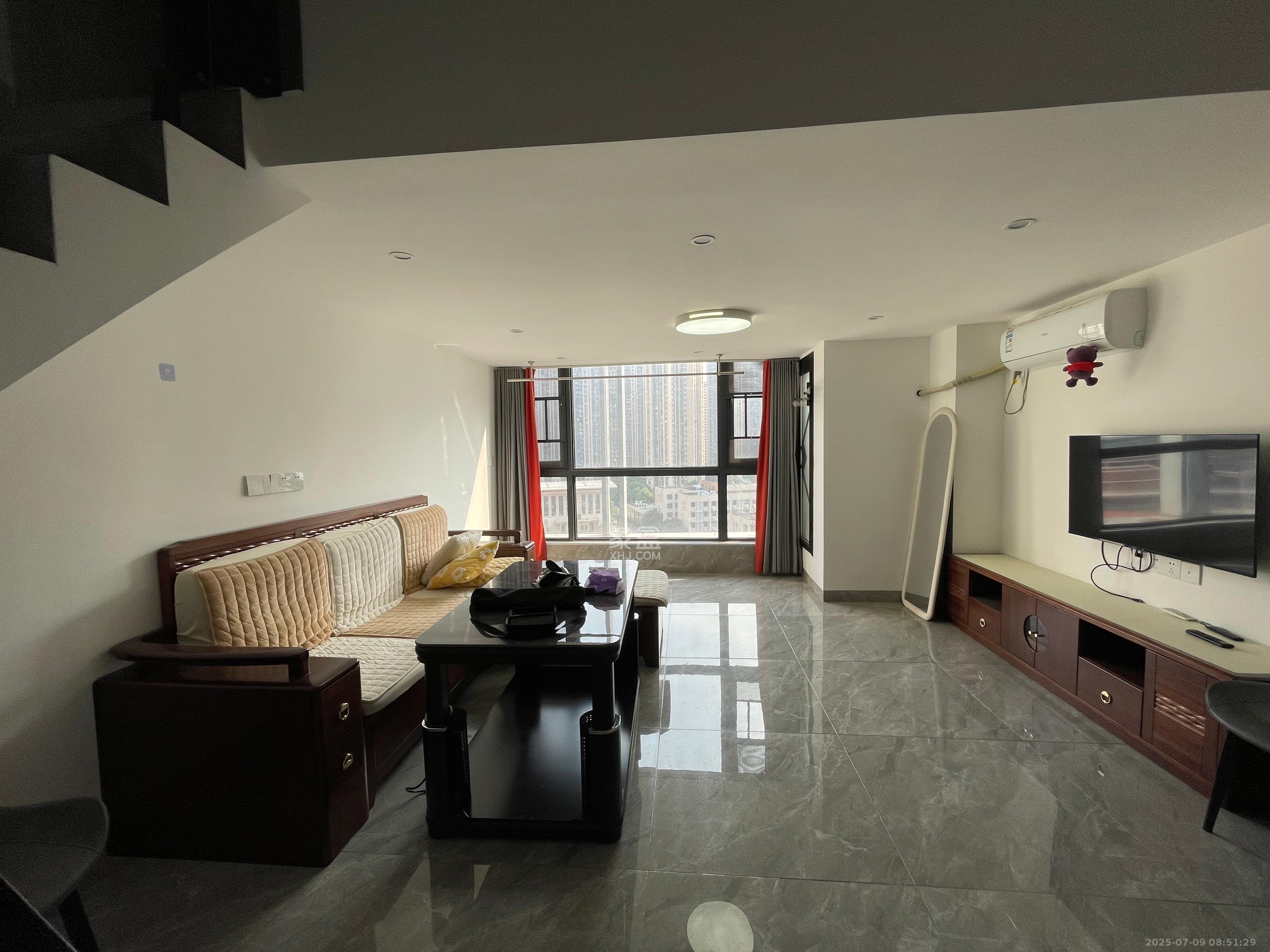 中国铁建梅溪青秀三期 2室1厅1卫 2500.0元/月 中国铁建梅溪青秀三期 2室1厅1卫 2500.0元/月室内图