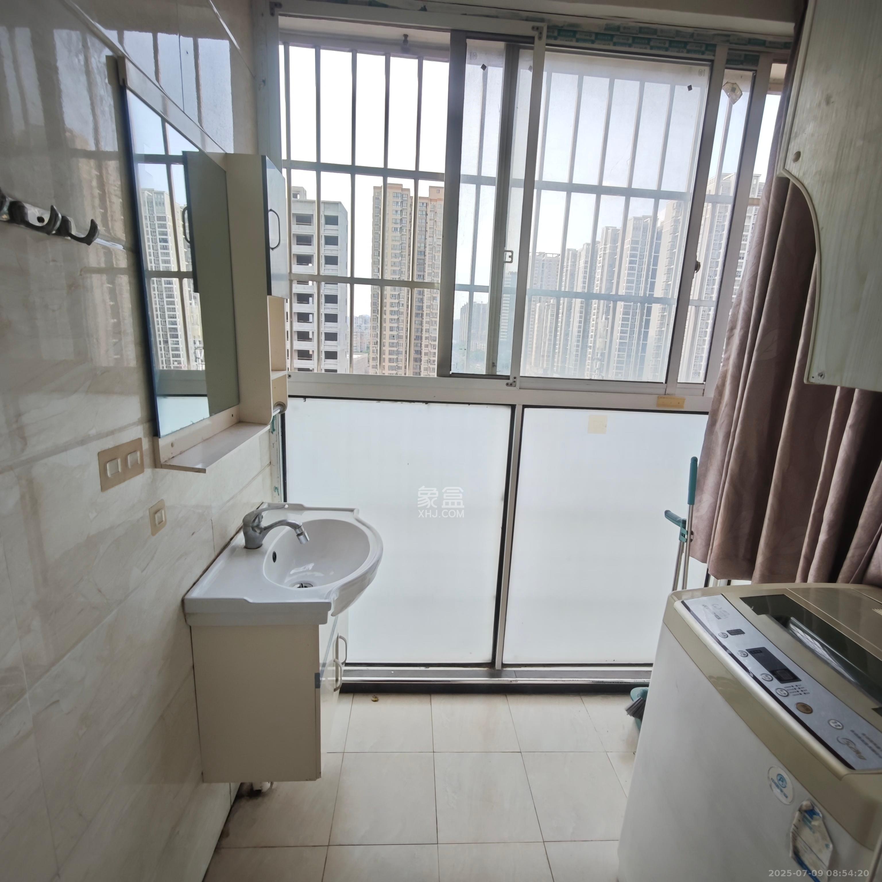 新蕾品阁居 2室2厅1卫 1600.0元/月 新蕾品阁居 2室2厅1卫 1600.0元/月室内图