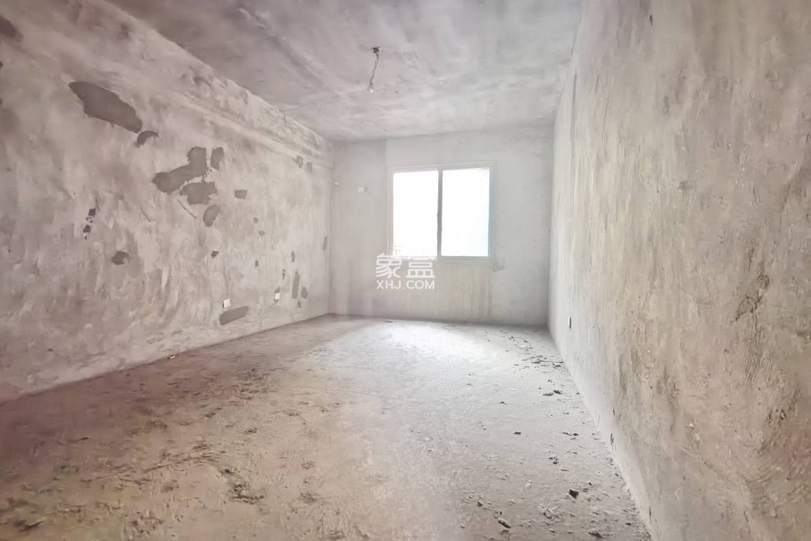 南苑上和一期 4室2厅2卫 80.0万 南苑上和一期 4室2厅2卫 80.0万客厅