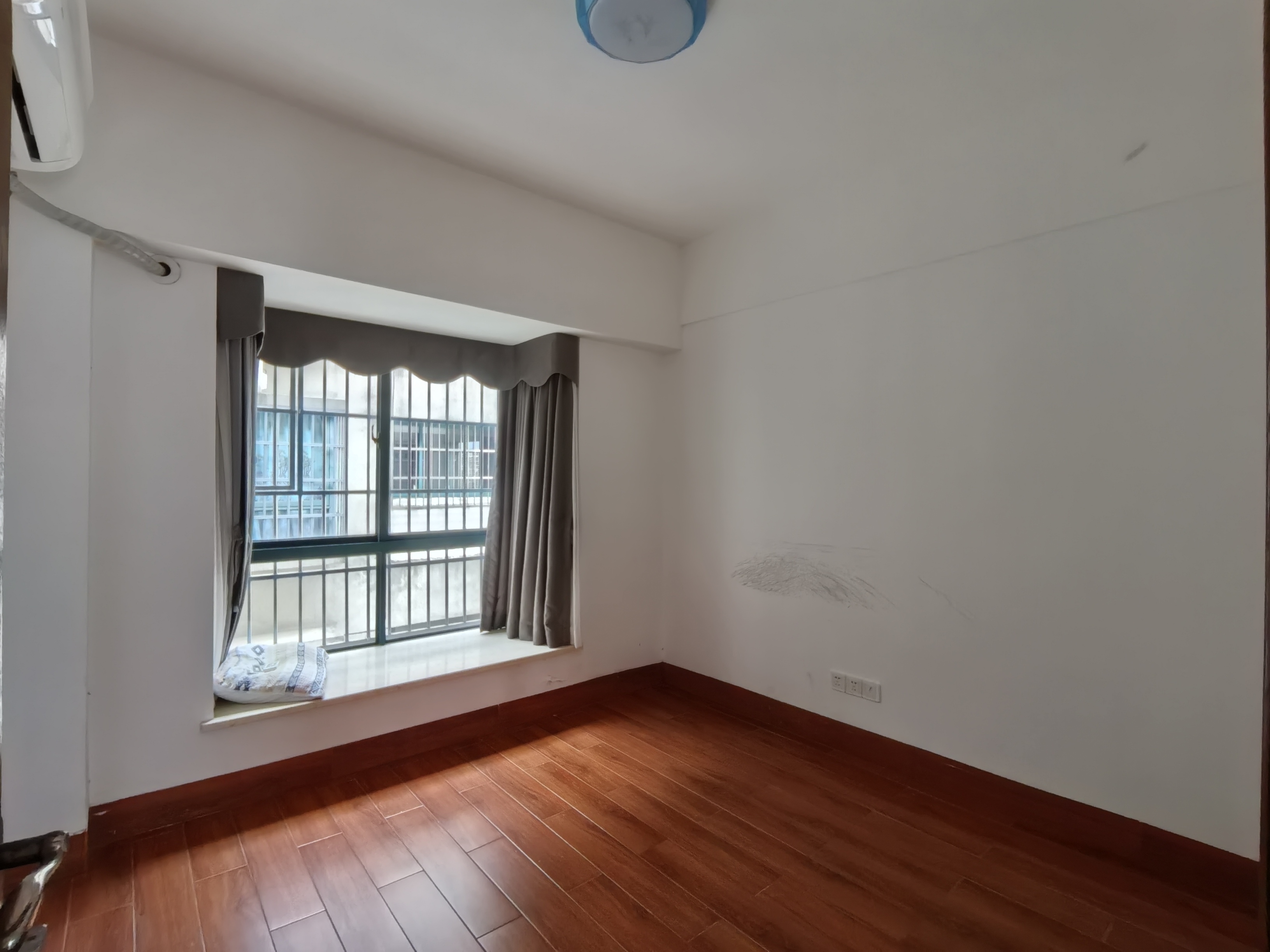 国机中洋公馆  4室2厅2卫    5500.0元/月 国机中洋公馆  4室2厅2卫    5500.0元/月室内图