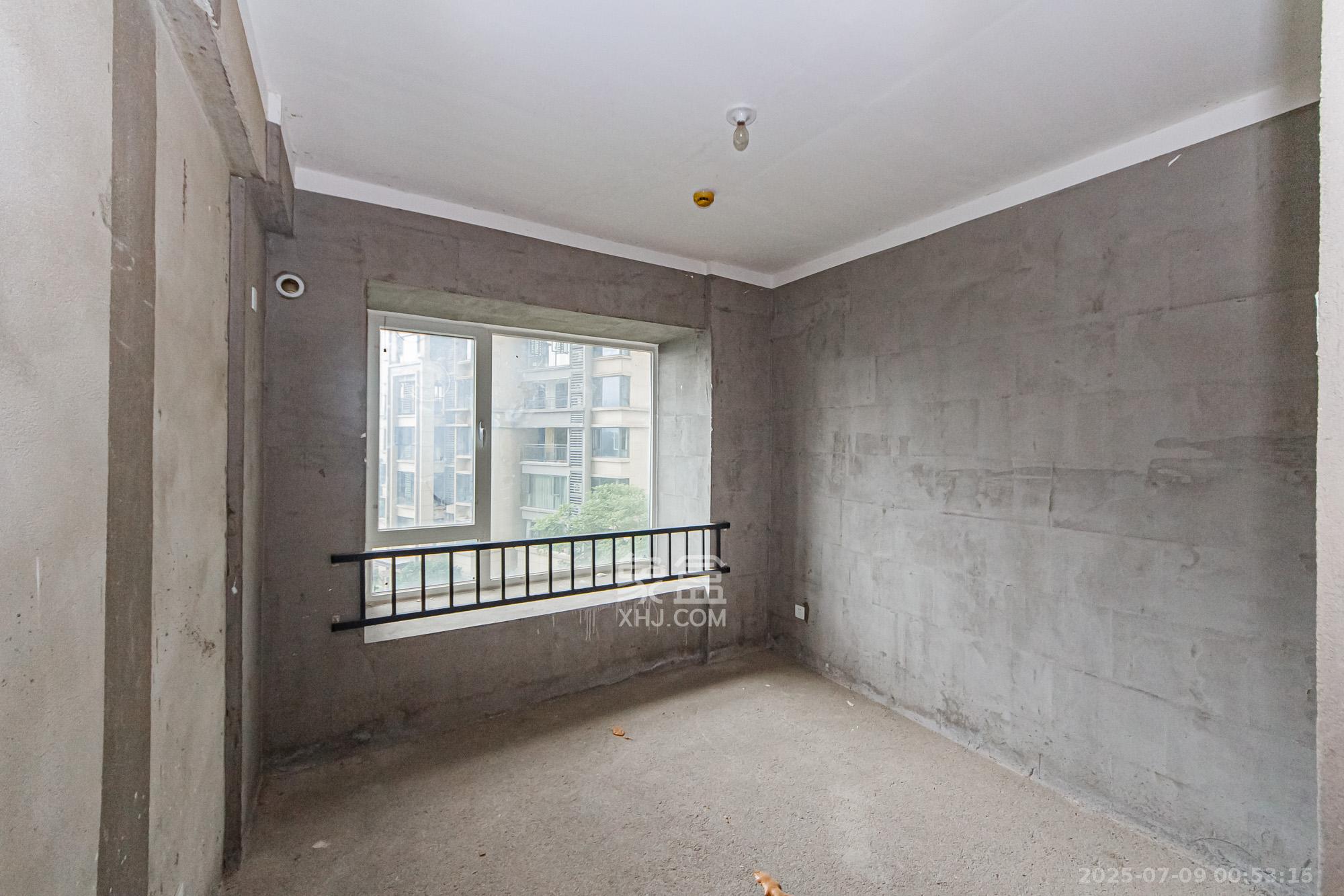 北辰三角洲E7区 3室2厅2卫 165.0万 北辰三角洲E7区 3室2厅2卫 165.0万卧室