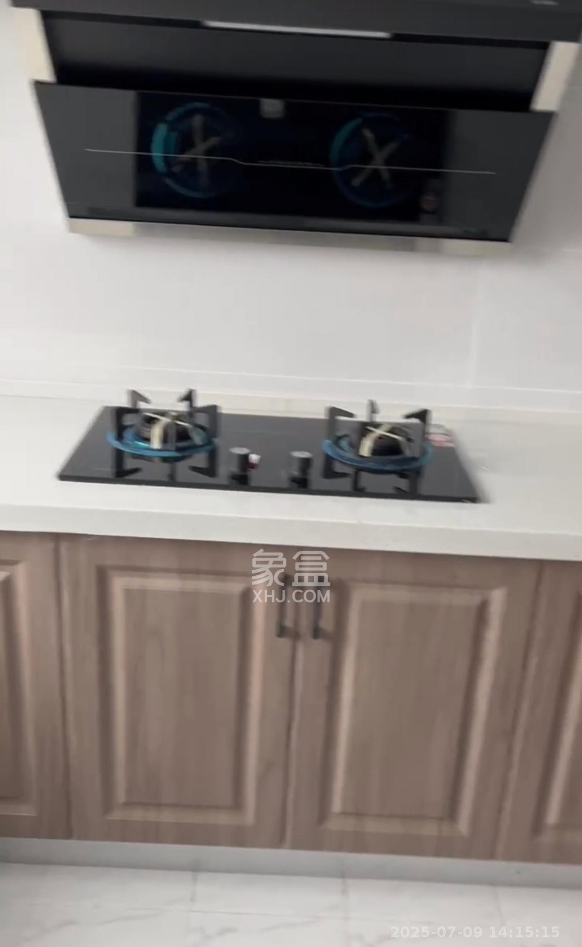 颐和佳园 4室2厅2卫 3500.00元/月 颐和佳园 4室2厅2卫 3500.00元/月室内图