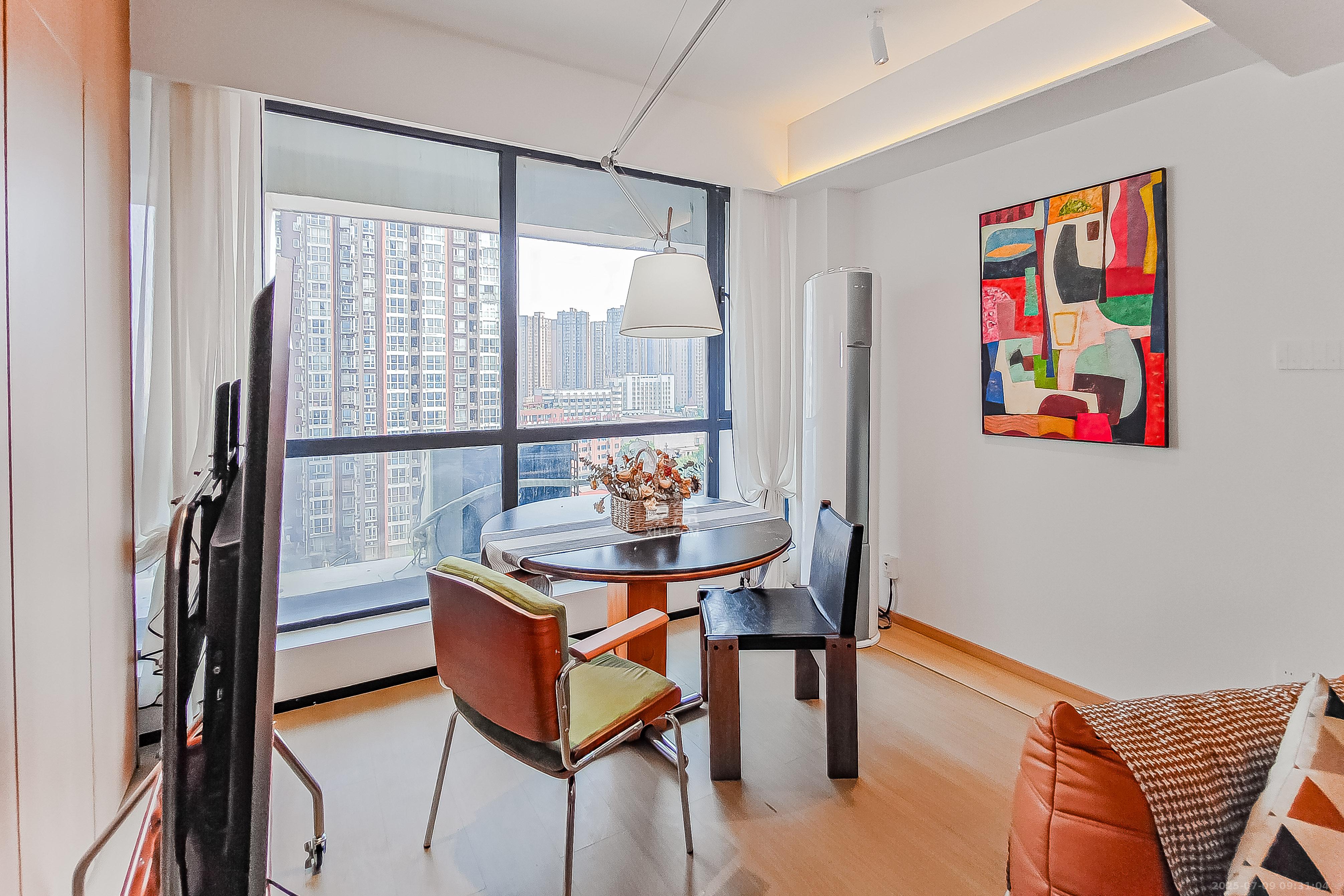 云鼎公馆 3室2厅1卫 92.8万 云鼎公馆 3室2厅1卫 92.8万阳台