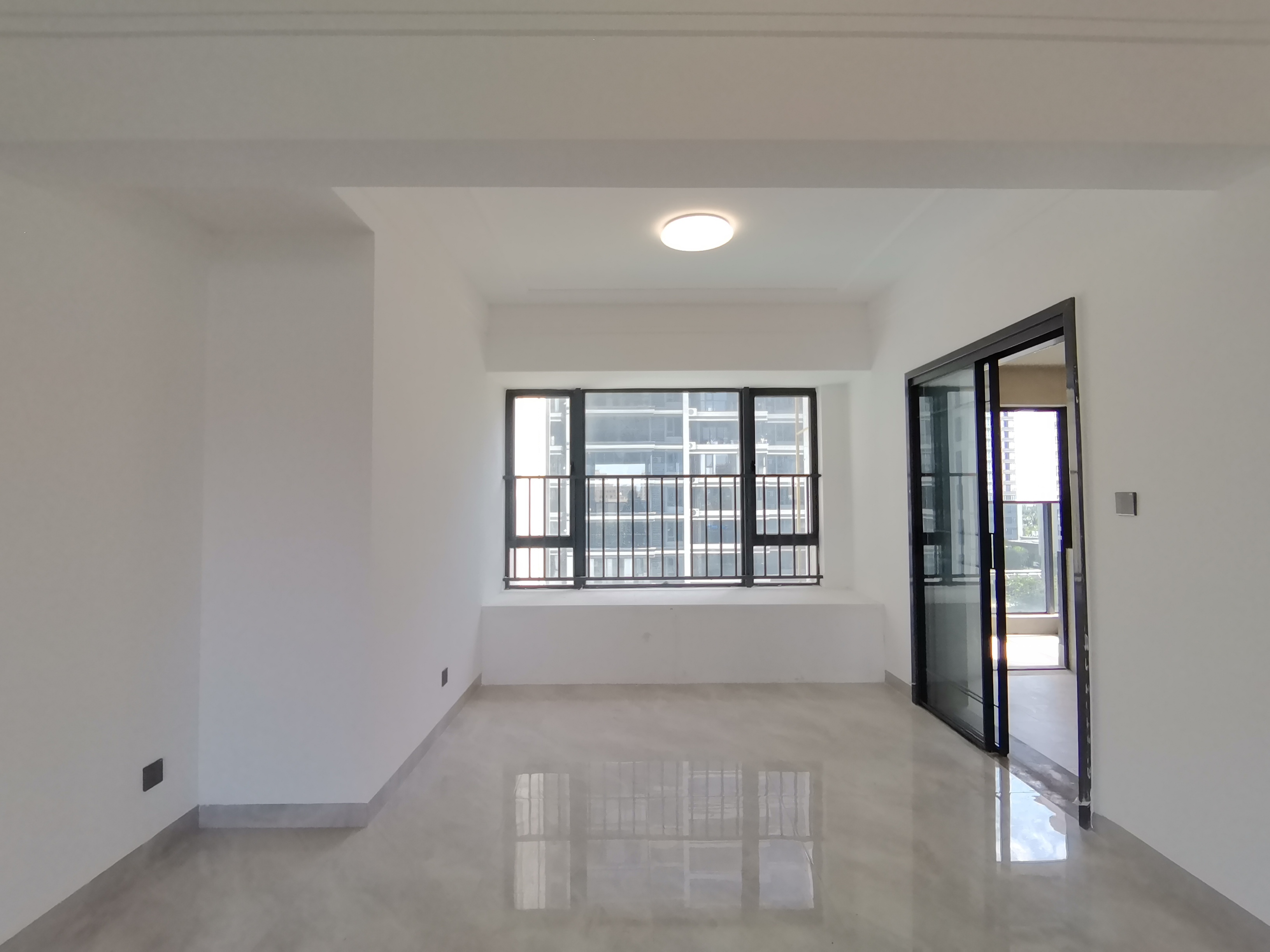 滨江星城 3室2厅1卫 2500.0元/月 滨江星城 3室2厅1卫 2500.0元/月室内图