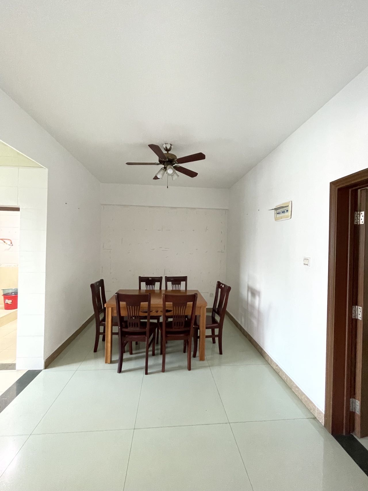 矿冶大厦 3室2厅2卫 2700.0元/月 矿冶大厦 3室2厅2卫 2700.0元/月室内图