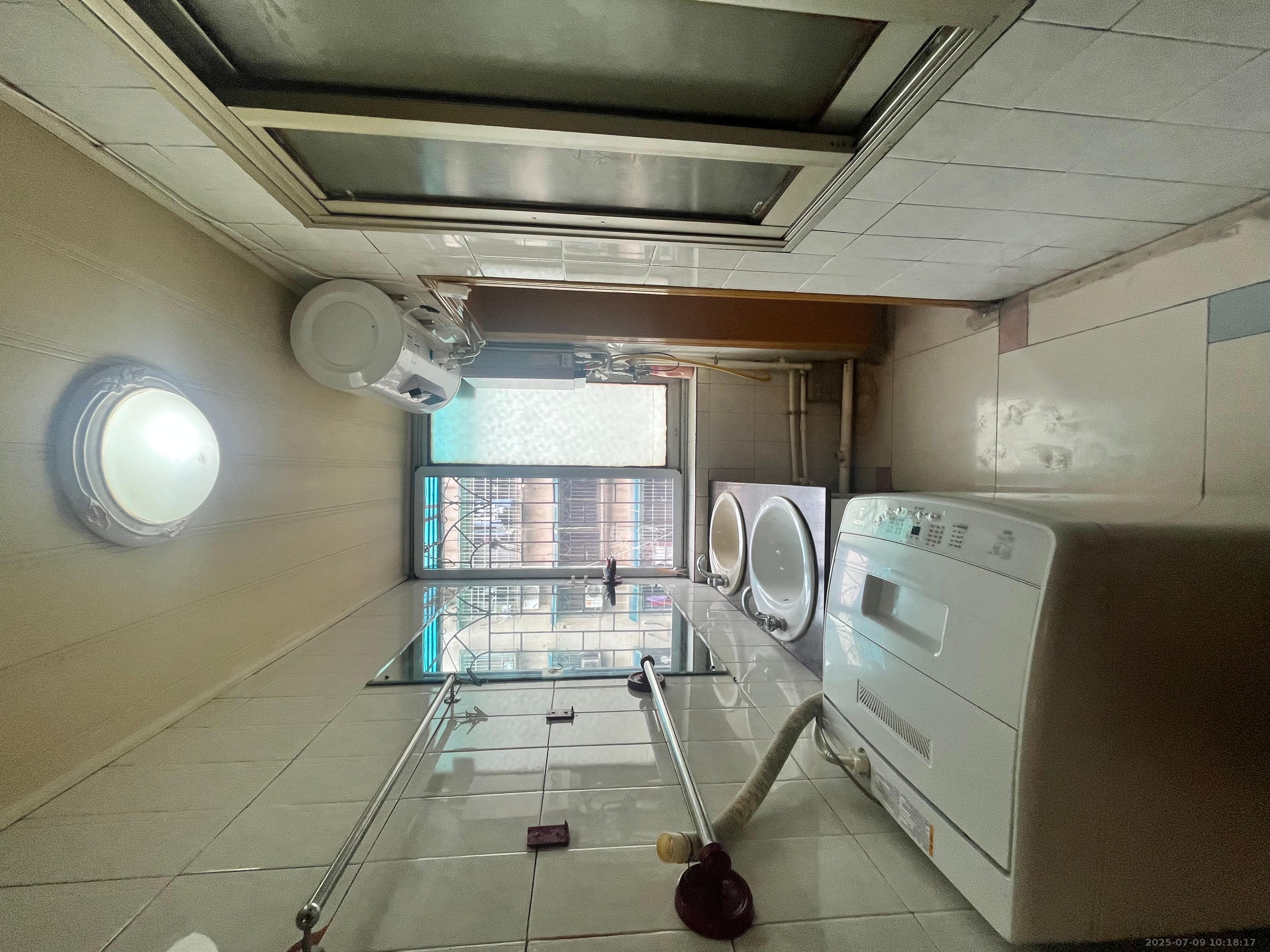 桂花公寓  2室2厅1卫    1400.0元/月 桂花公寓  2室2厅1卫    1400.0元/月室内图