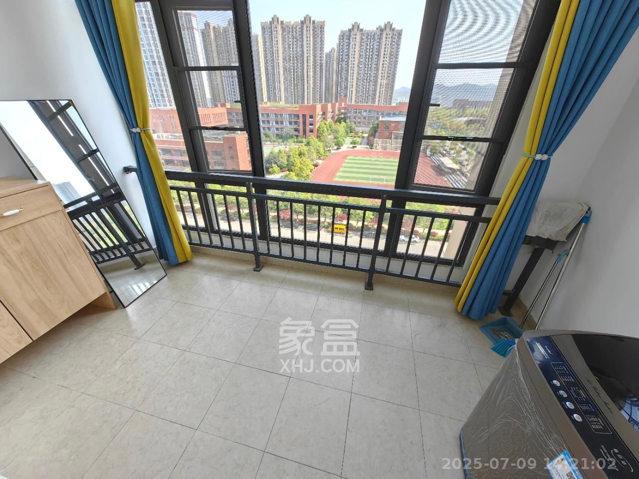 梦想新天地  1室1厅1卫   2100.00元/月室内图