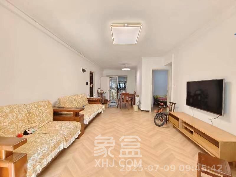绿地中央广场  3室2厅1卫   3200.00元/月室内图