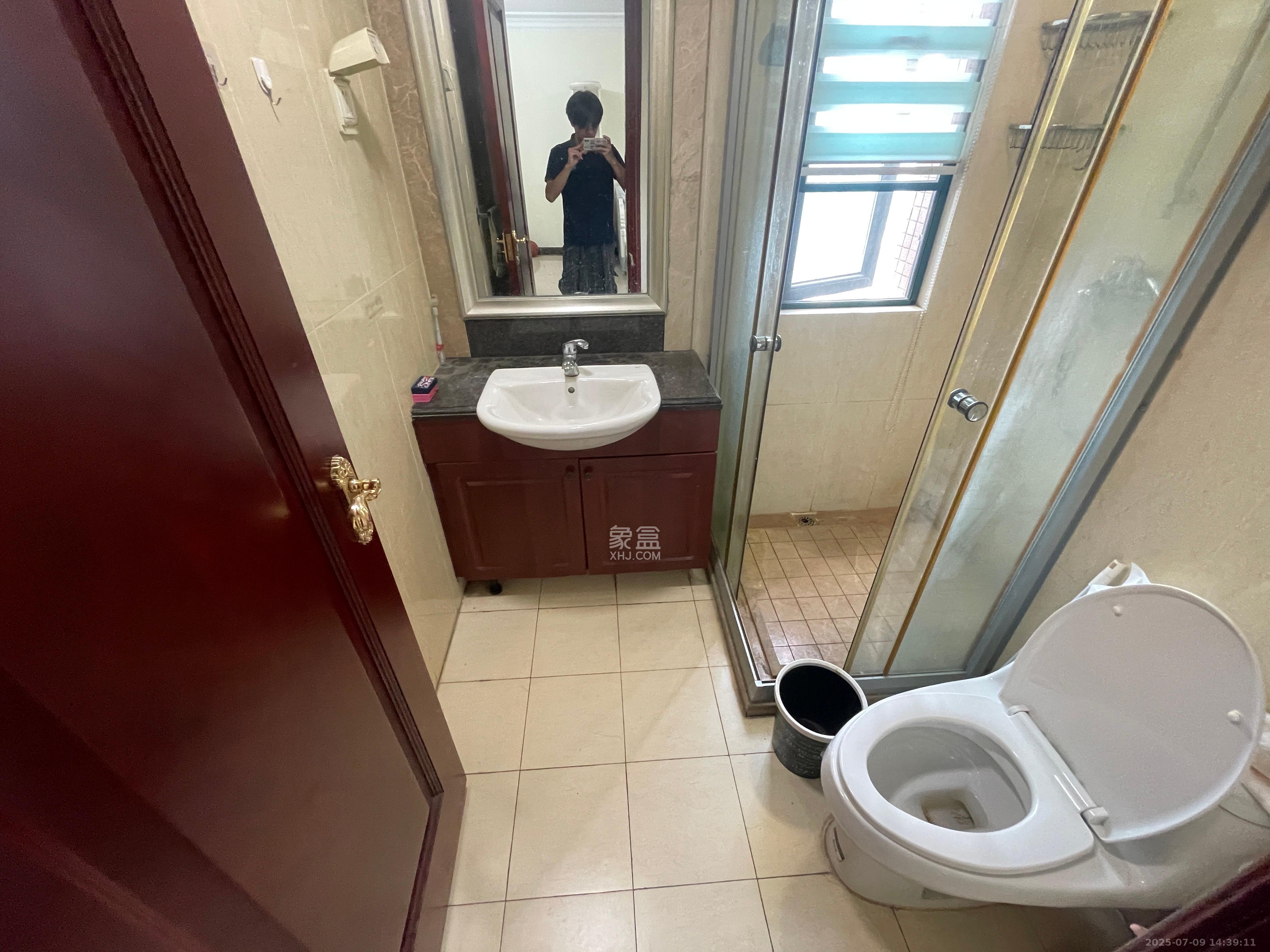恒大翡翠华庭  2室1厅1卫    2400.0元/月室内图