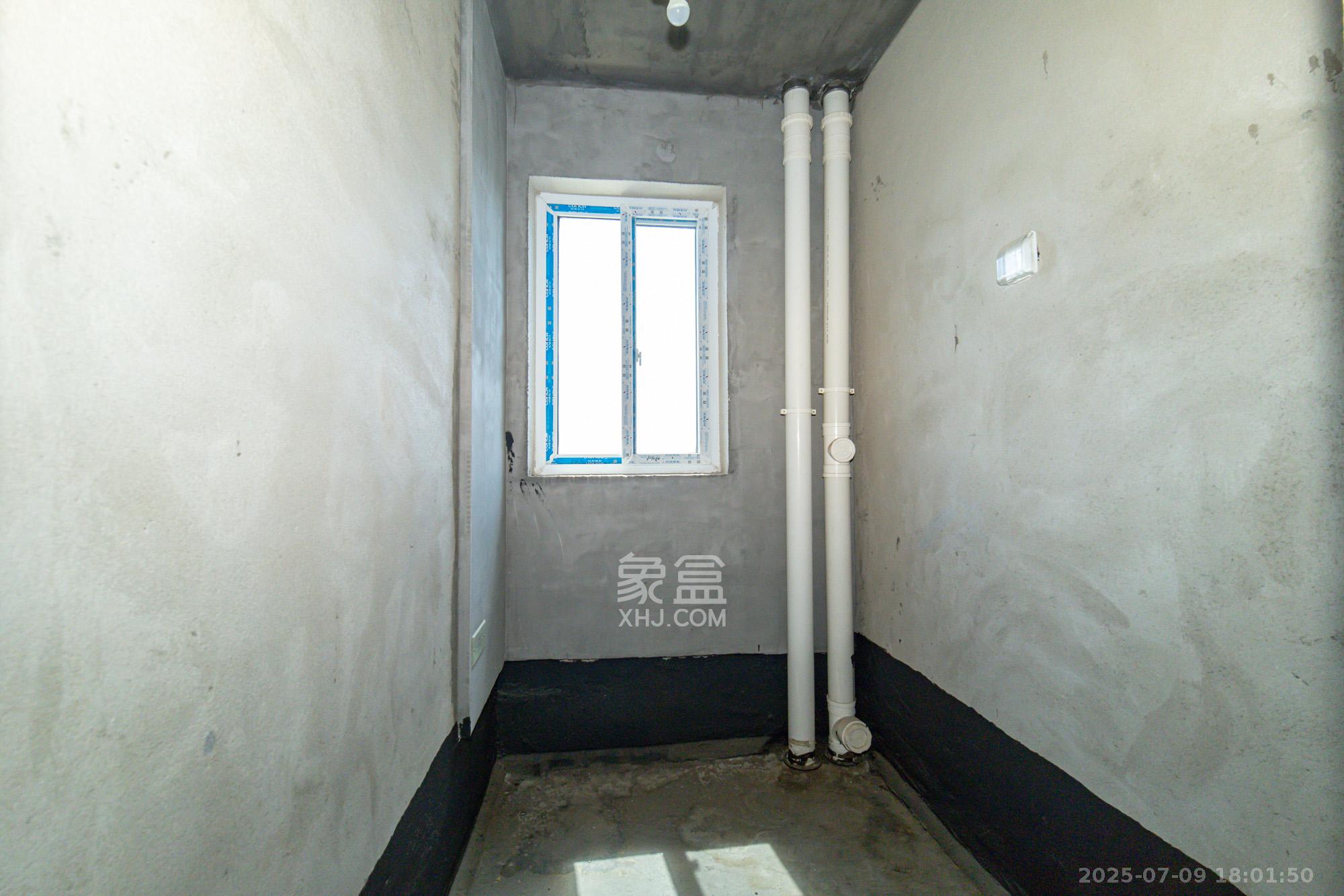 楚天世纪城西苑 3室2厅2卫 66.8万 楚天世纪城西苑 3室2厅2卫 66.8万卫生间