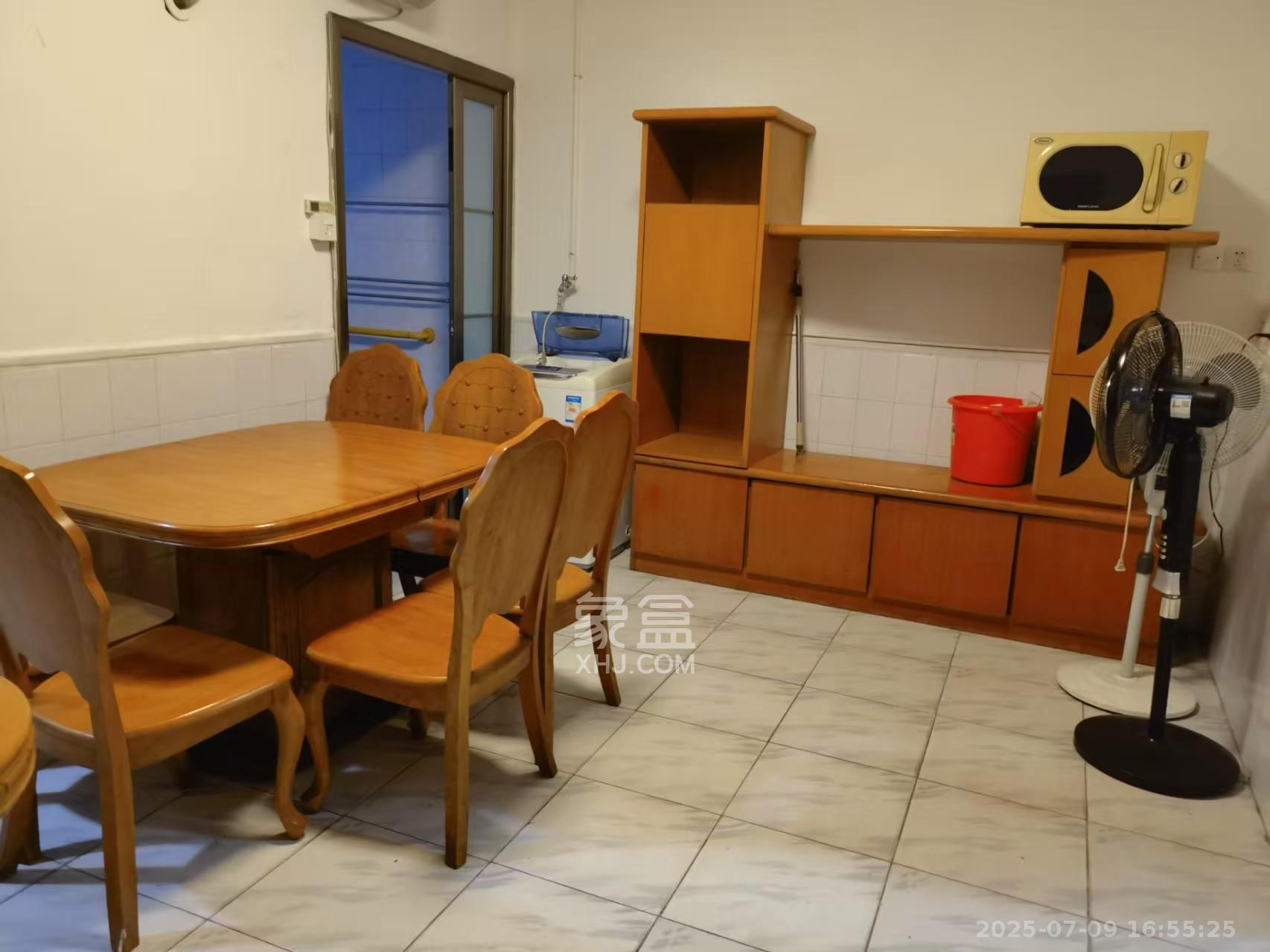 望月湖小区八片 2室2厅1卫 2200.00元/月 望月湖小区八片 2室2厅1卫 2200.00元/月室内图