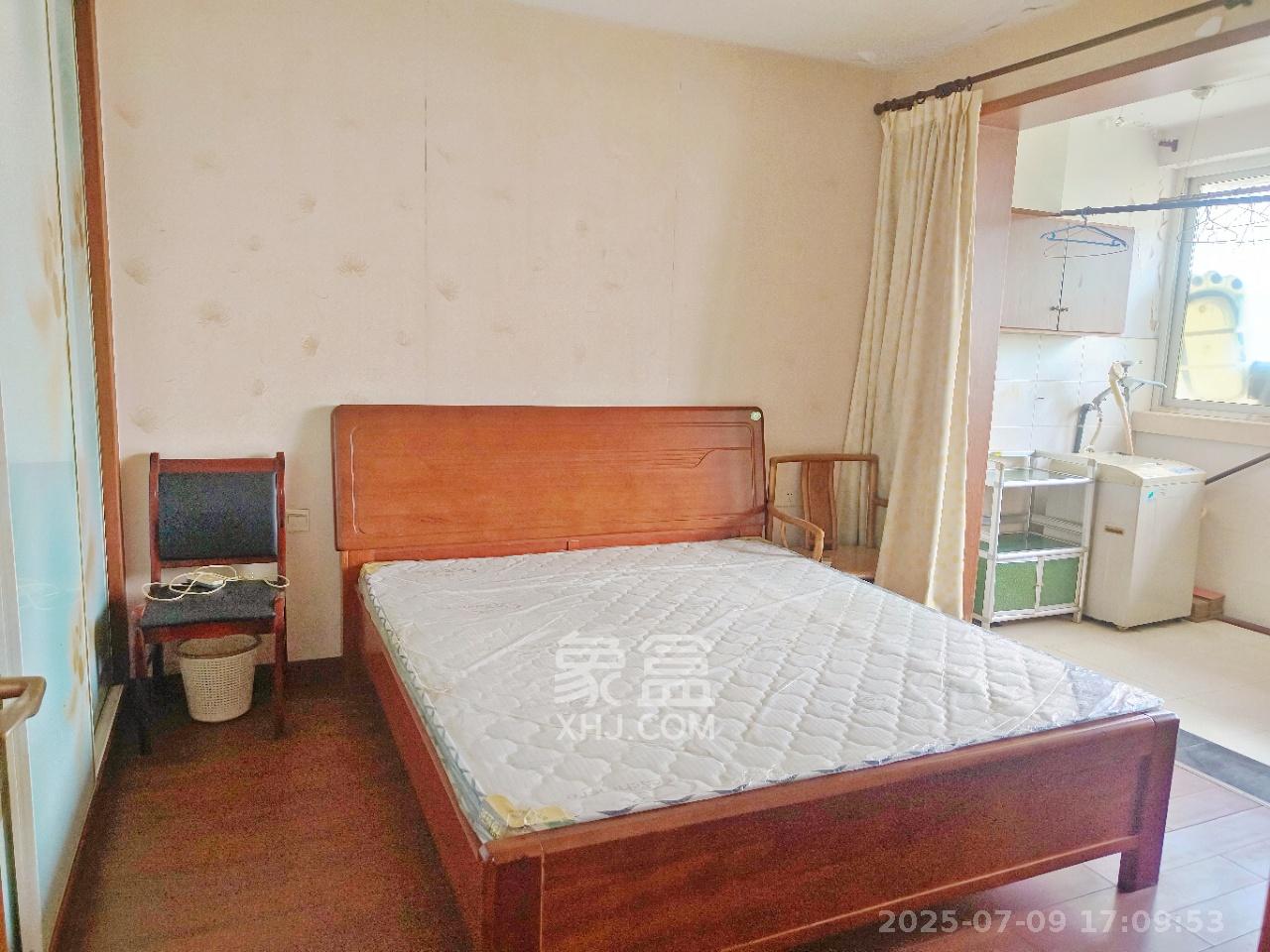 德润园  2室2厅1卫   1800.00元/月室内图