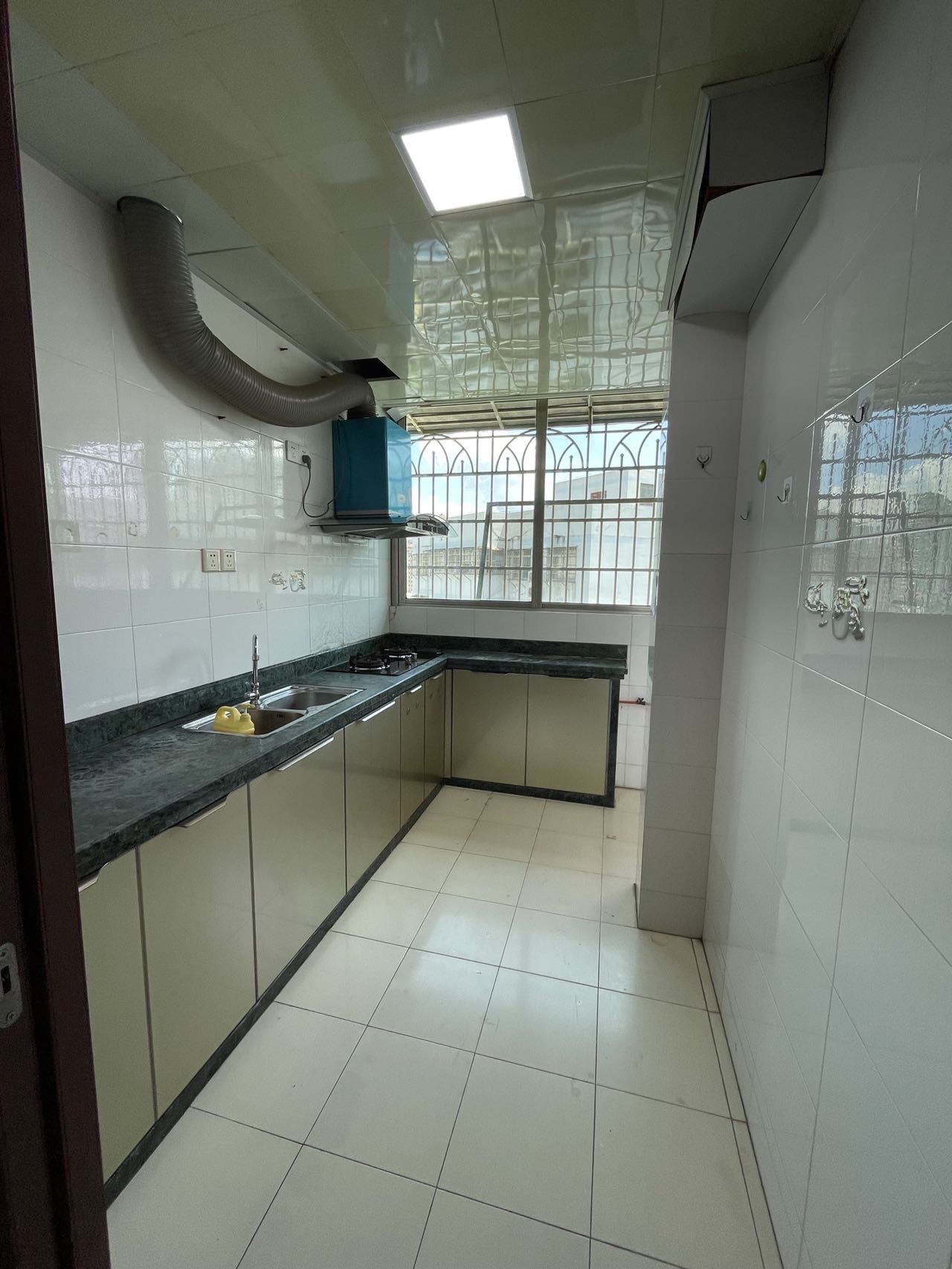 矿冶大厦 3室2厅2卫 2700.0元/月 矿冶大厦 3室2厅2卫 2700.0元/月室内图