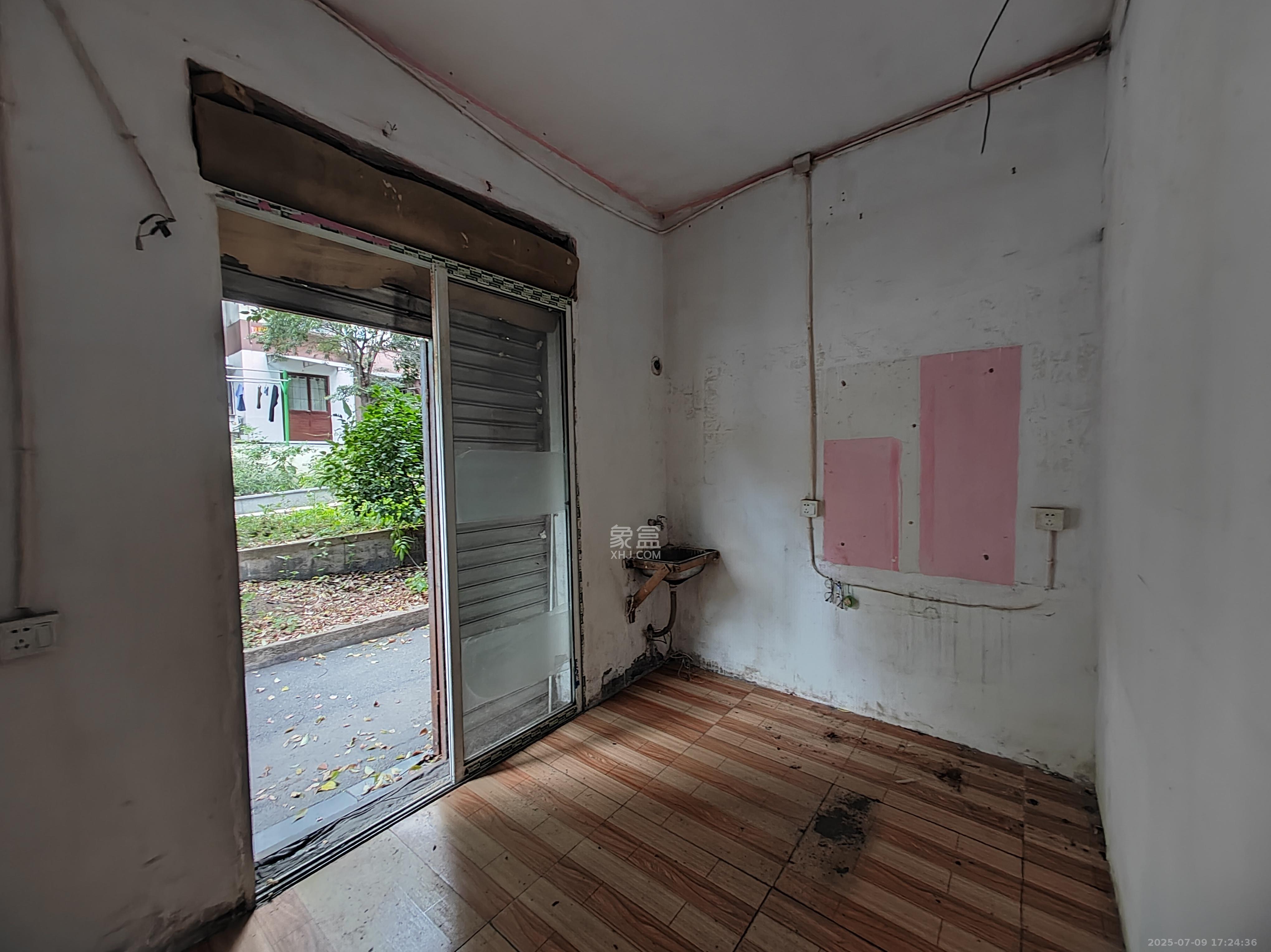 阿弥岭一二片 2室1厅1卫 1380.0元/月 阿弥岭一二片 2室1厅1卫 1380.0元/月室内图