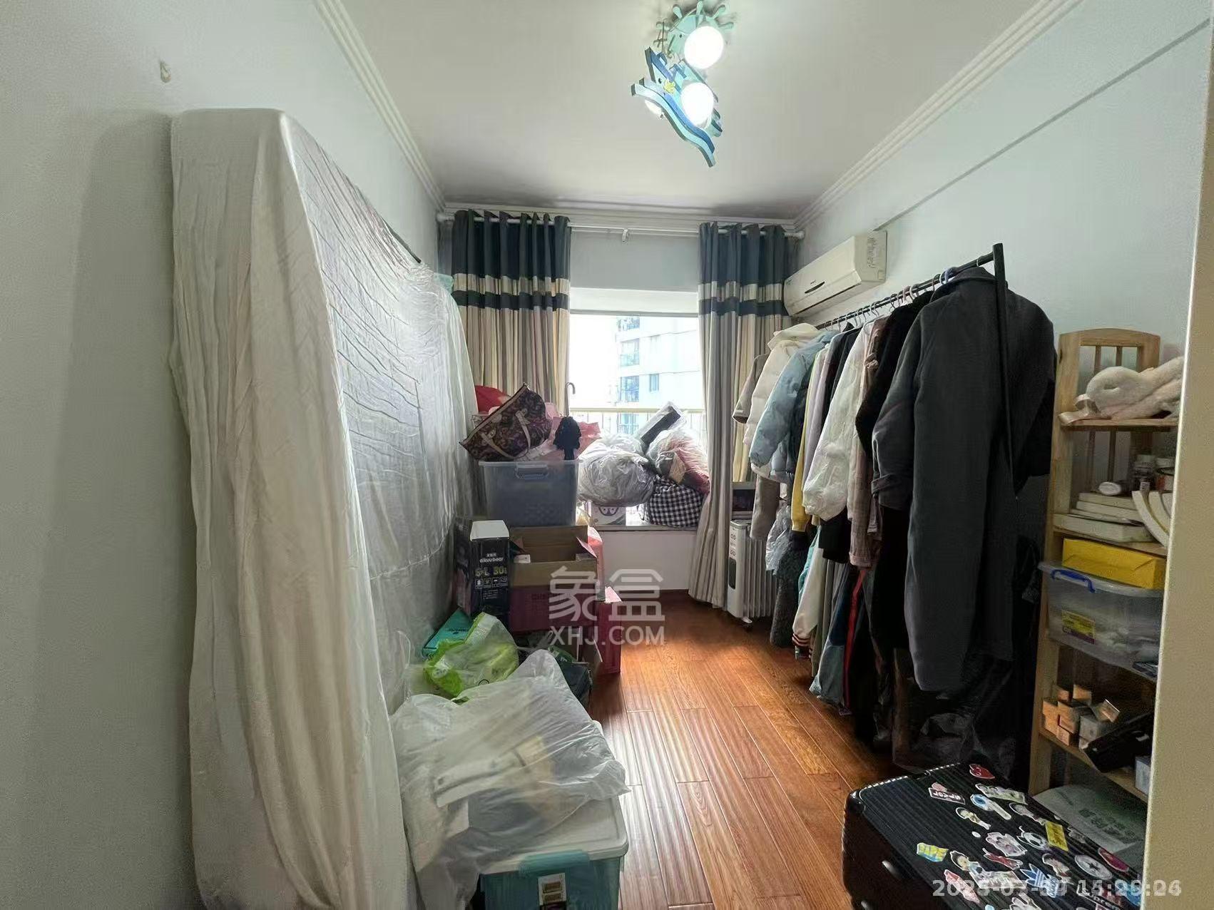 城市风景 4室2厅2卫 2800.00元/月 城市风景 4室2厅2卫 2800.00元/月室内图