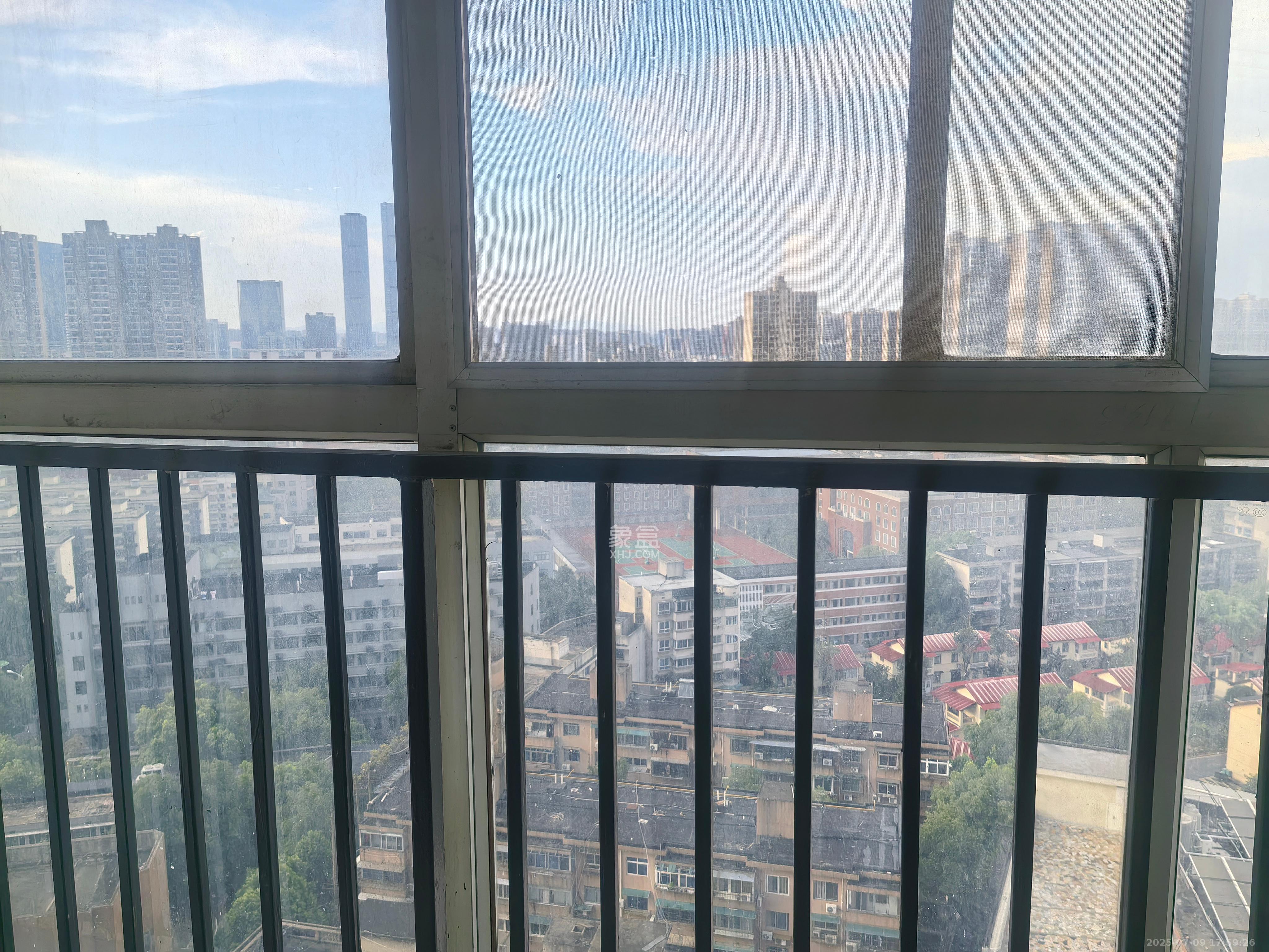 东方新世界  1室1厅1卫   1500.00元/月室内图