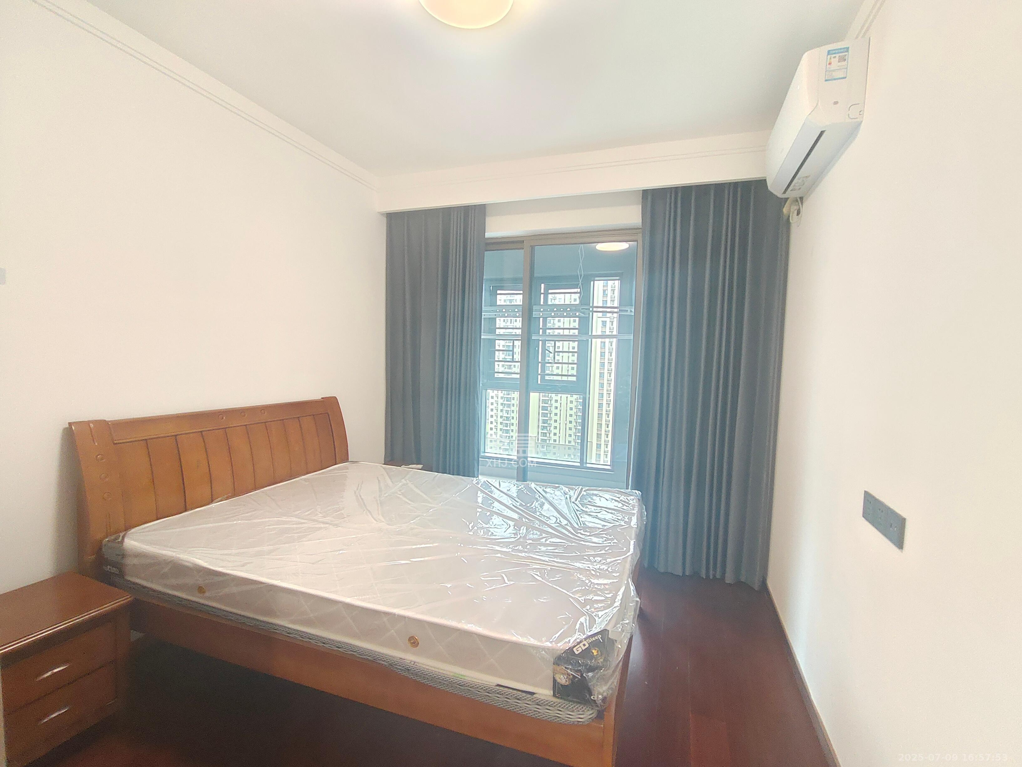 旭辉雨花郡 4室1厅2卫 4300.0元/月 旭辉雨花郡 4室1厅2卫 4300.0元/月室内图