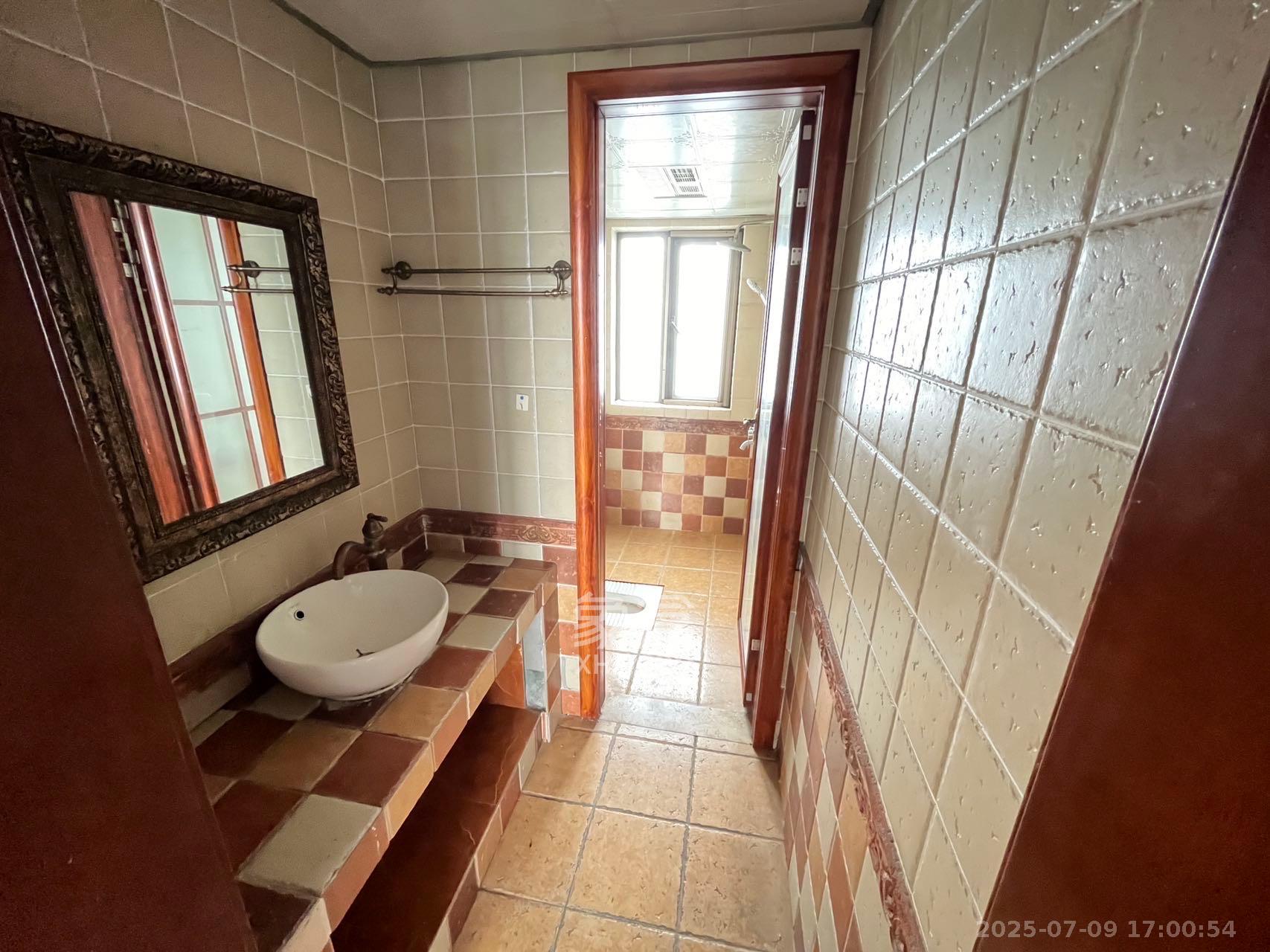 万象凯旋湾 3室2厅2卫 3800.0元/月 万象凯旋湾 3室2厅2卫 3800.0元/月室内图