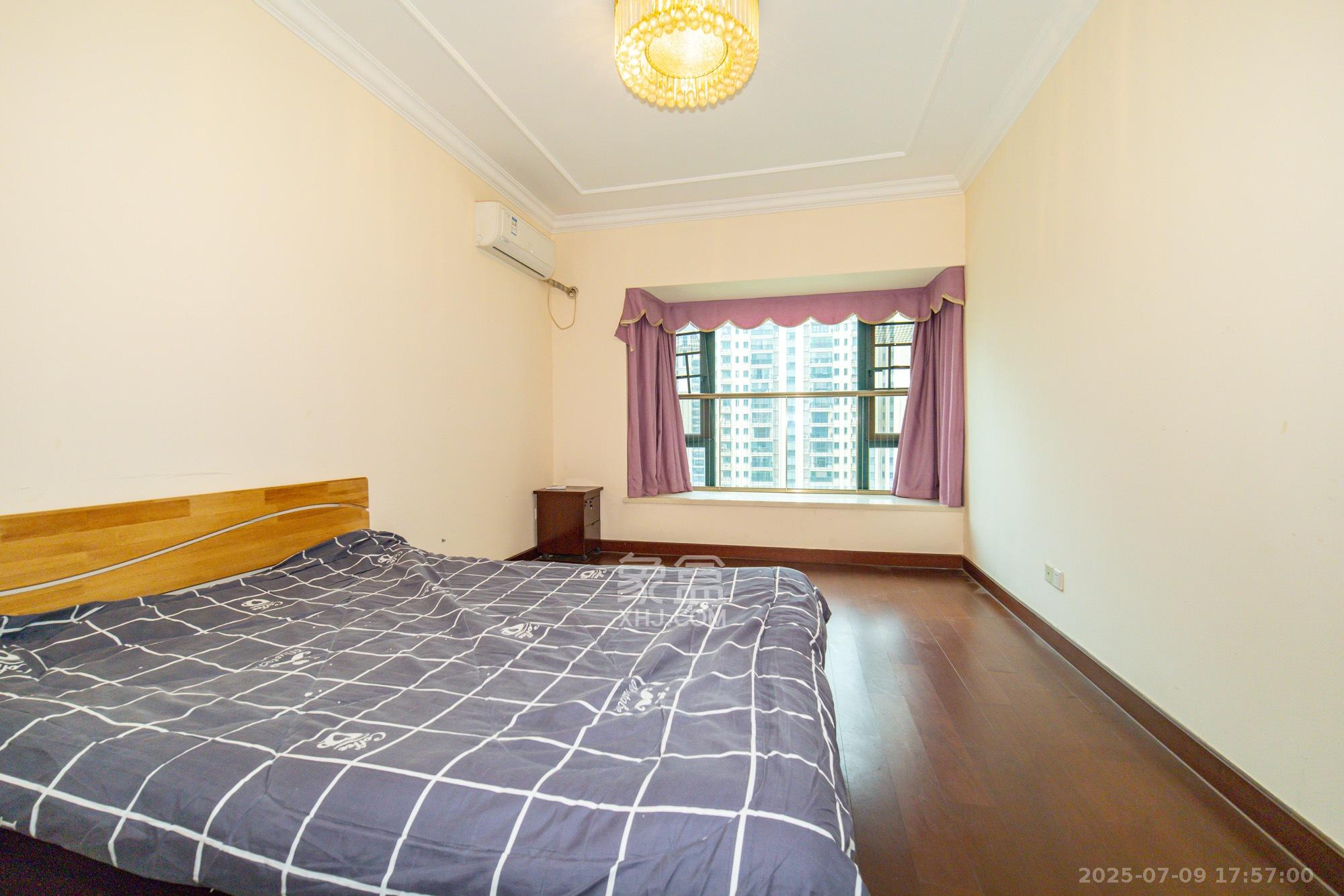 恒大翡翠华庭 3室2厅2卫 98.0万 恒大翡翠华庭 3室2厅2卫 98.0万卧室