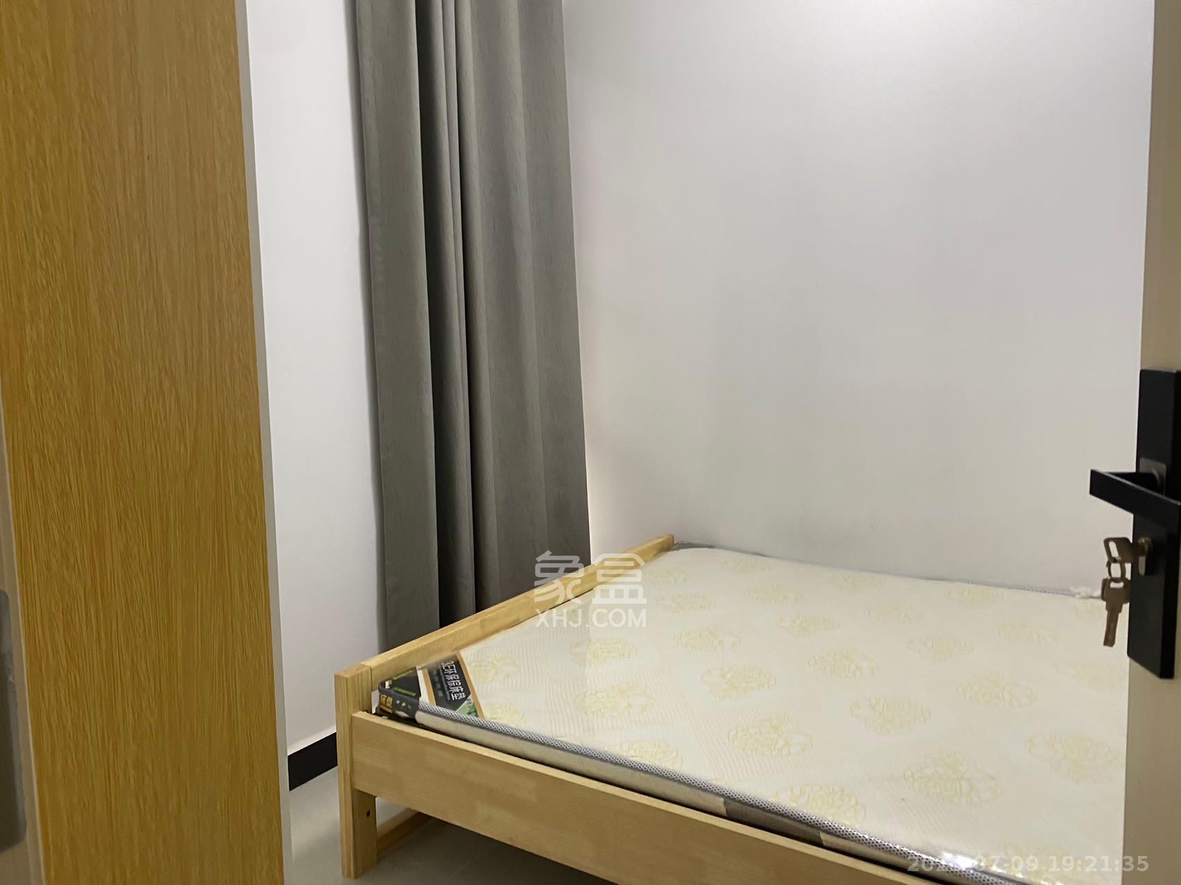 鸿运佳苑  3室1厅2卫   2100.00元/月室内图