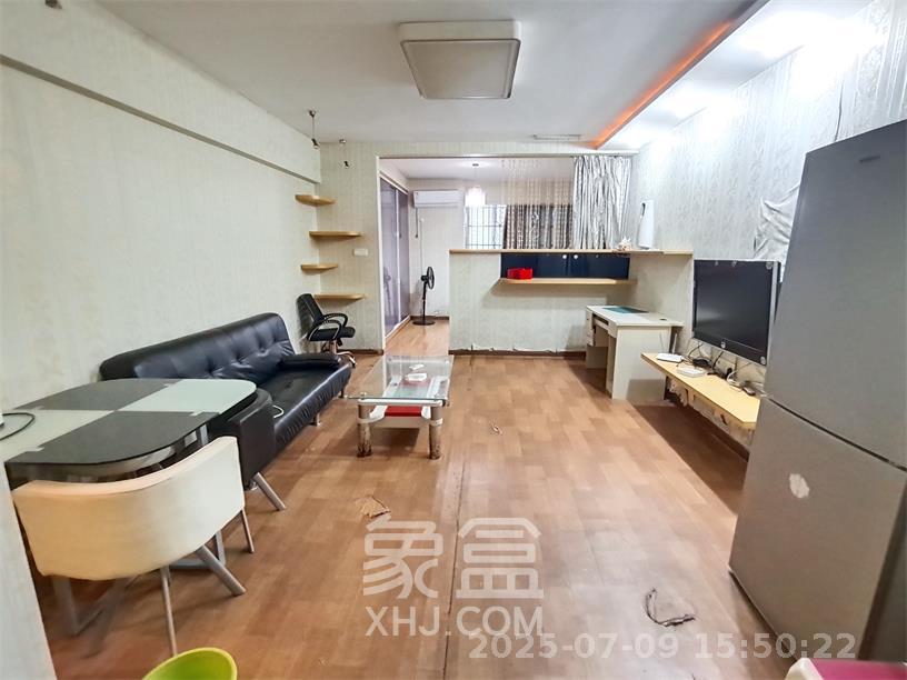 阳光100二期  1室1厅1卫   1600.00元/月室内图