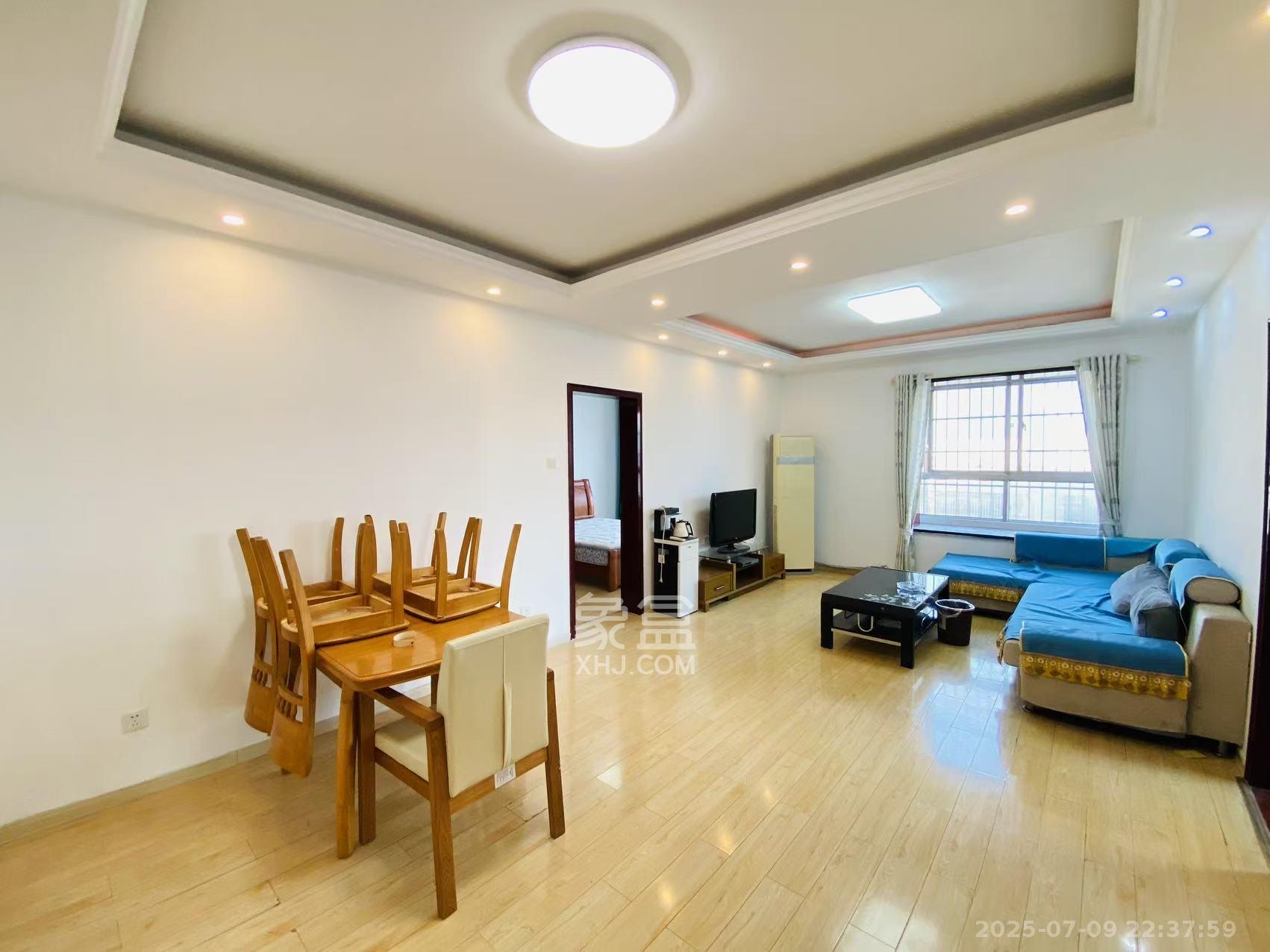 景泰雅苑(景江融城)  2室1厅1卫    2600.0元/月 景泰雅苑(景江融城)  2室1厅1卫    2600.0元/月室内图