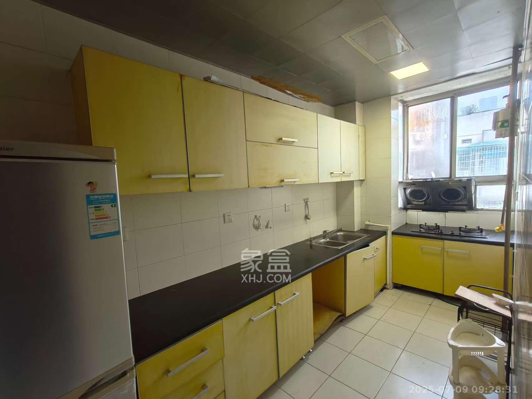 天润花园 3室2厅1卫 2500.0元/月 天润花园 3室2厅1卫 2500.0元/月室内图