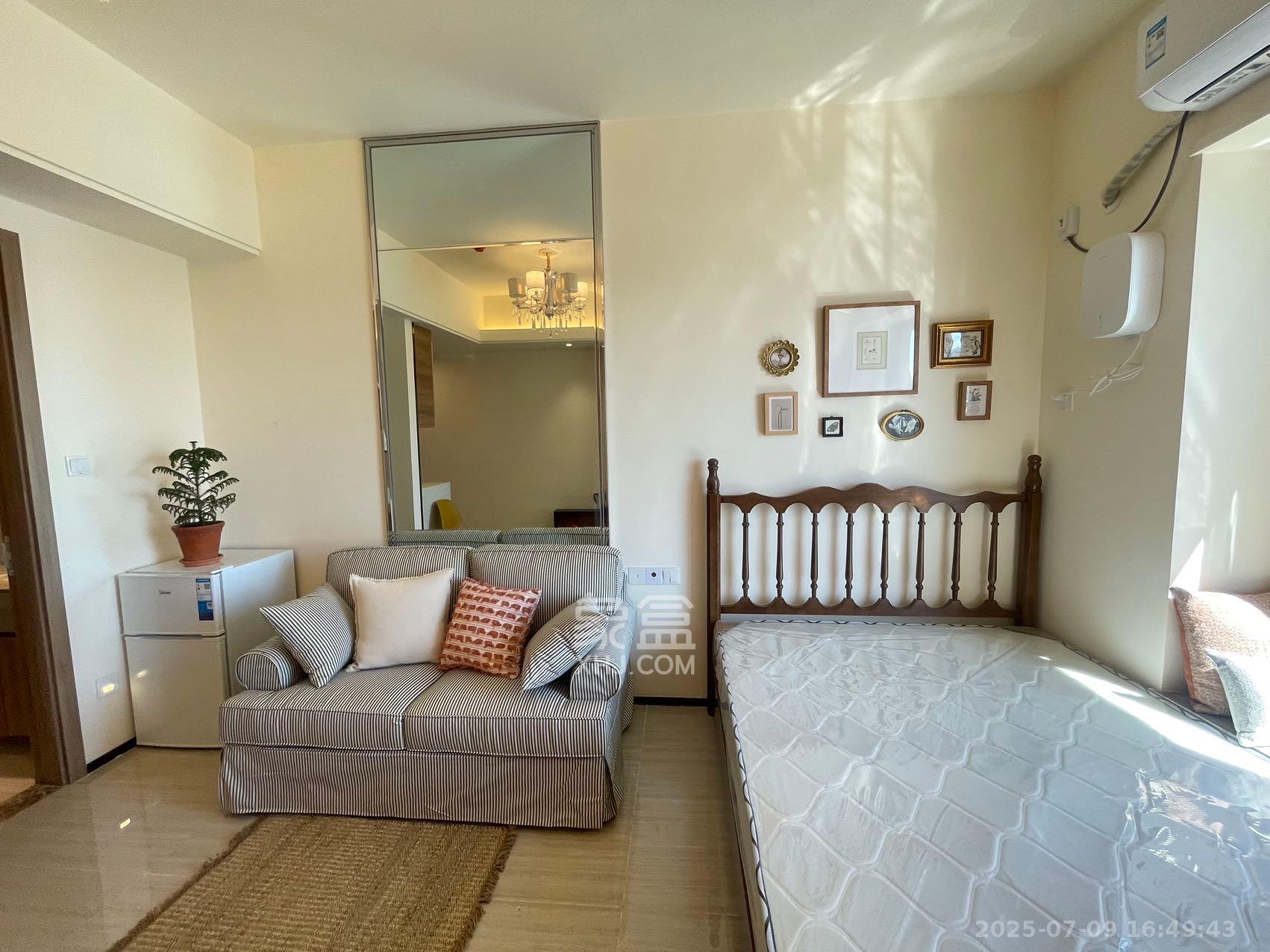 恒大清澜苑(恒大御景半岛四期) 1室1厅1卫 1500.0元/月 恒大清澜苑(恒大御景半岛四期) 1室1厅1卫 1500.0元/月室内图