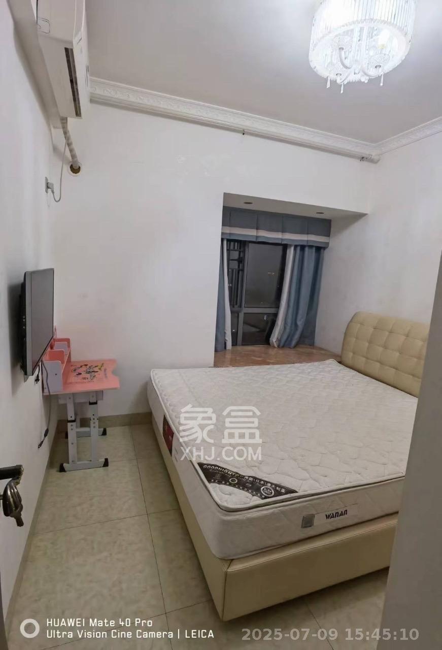上海城小区  3室2厅2卫   2600.00元/月室内图