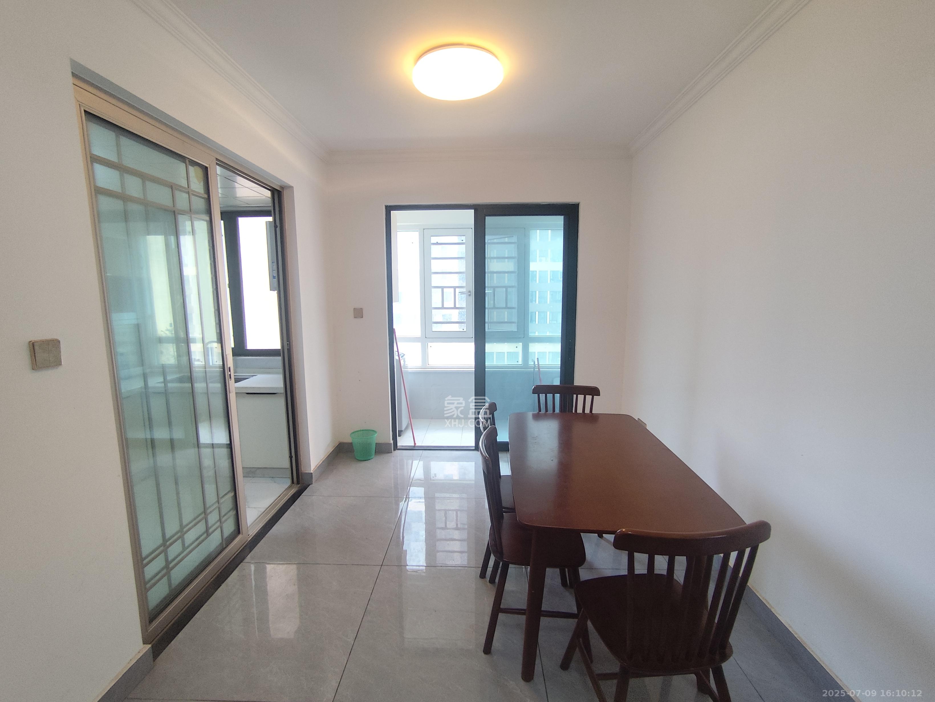 长房云时代  3室2厅2卫    3000.0元/月室内图