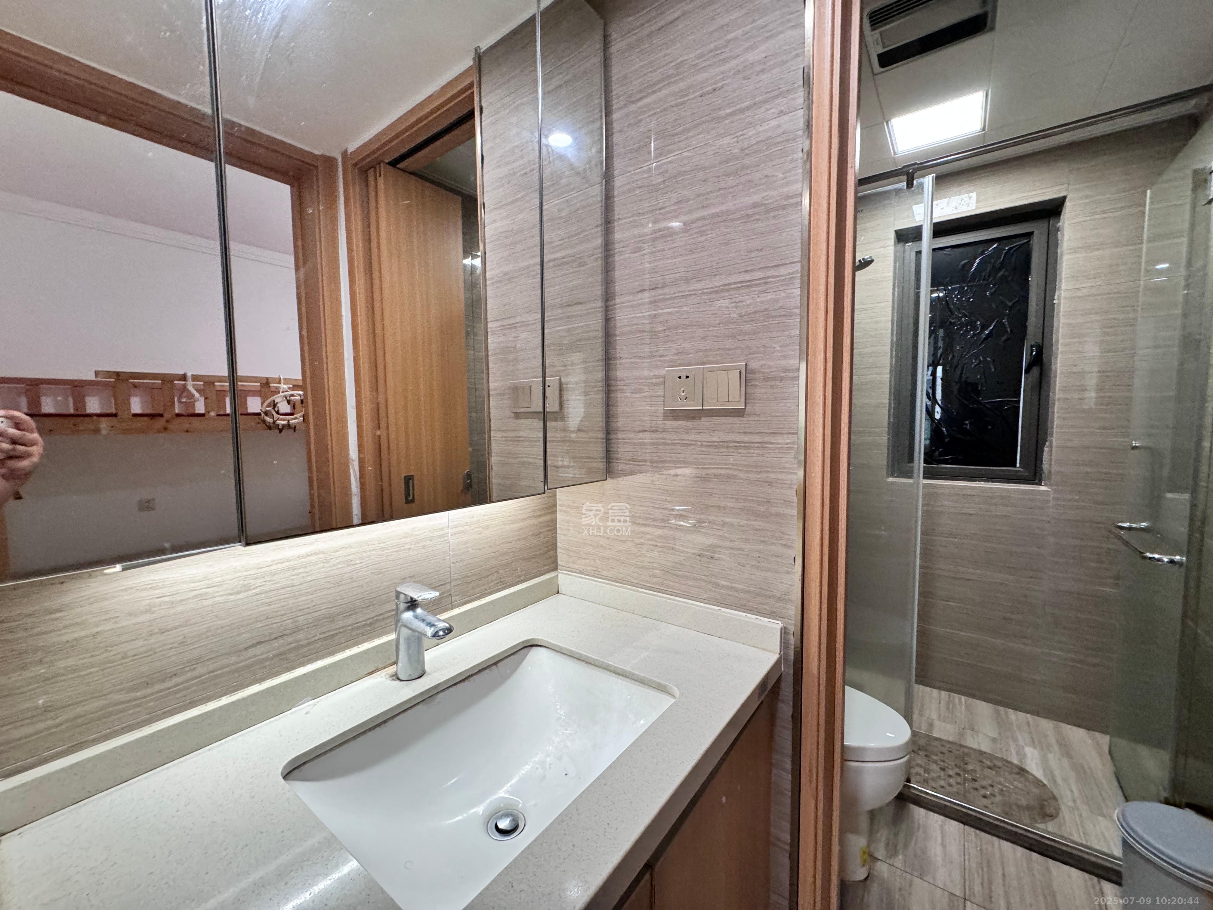 阳光城尚东湾青柠园  3室2厅1卫    2200.0元/月 阳光城尚东湾青柠园  3室2厅1卫    2200.0元/月室内图