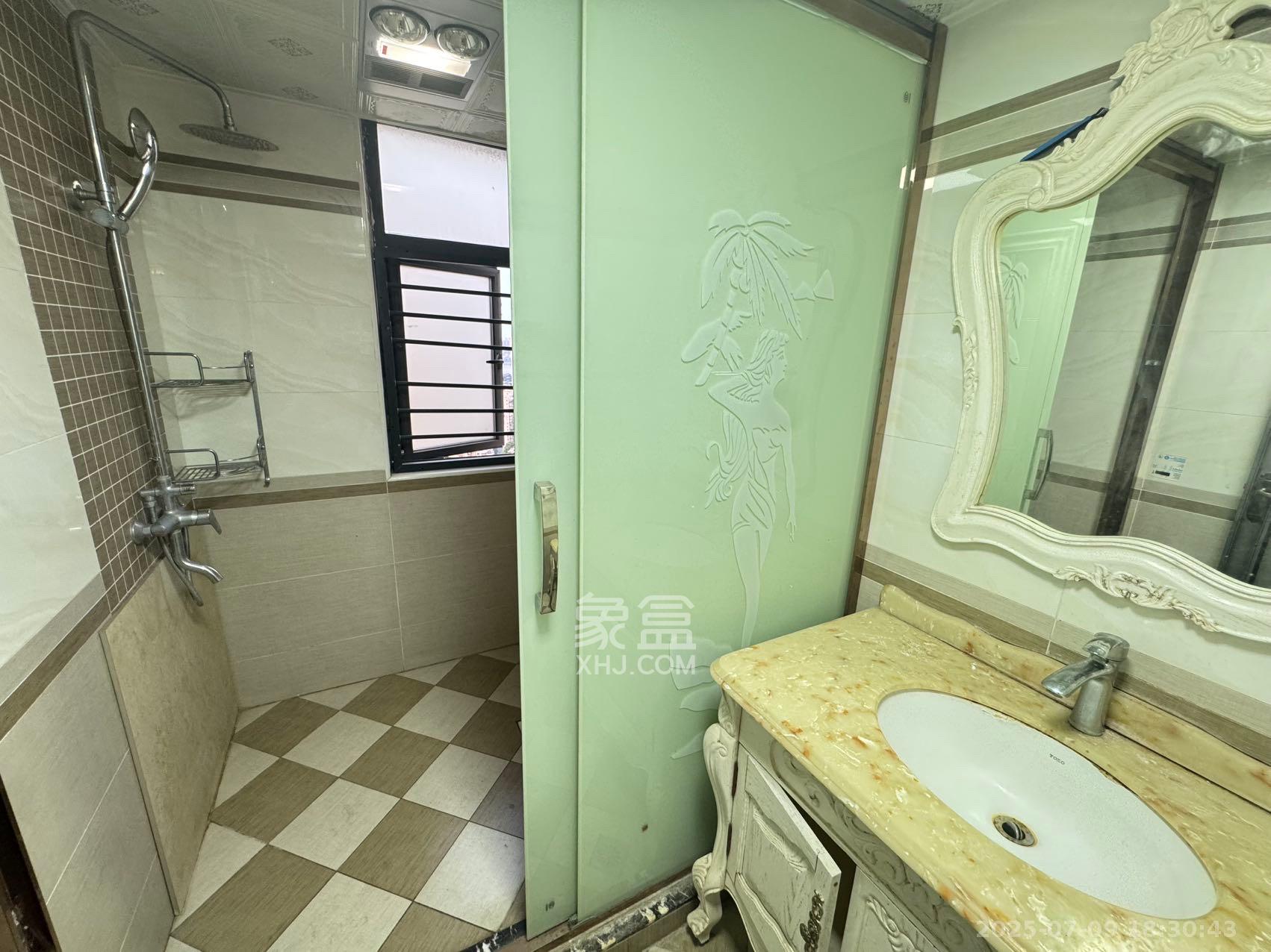 兰亭都荟（璟峰苑）  4室2厅2卫   3600.00元/月室内图