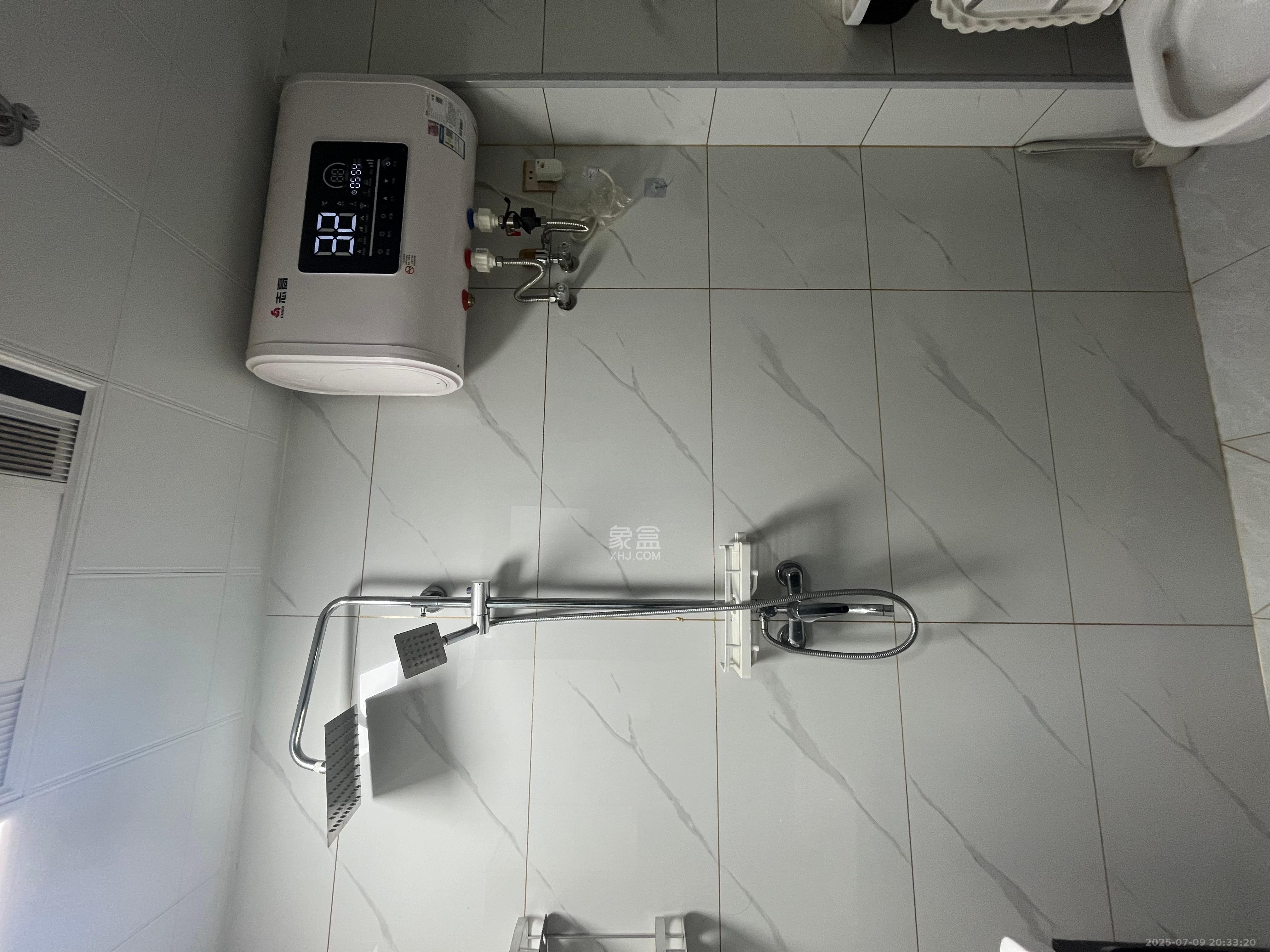 保利香槟国际  1室1厅1卫   1350.00元/月室内图