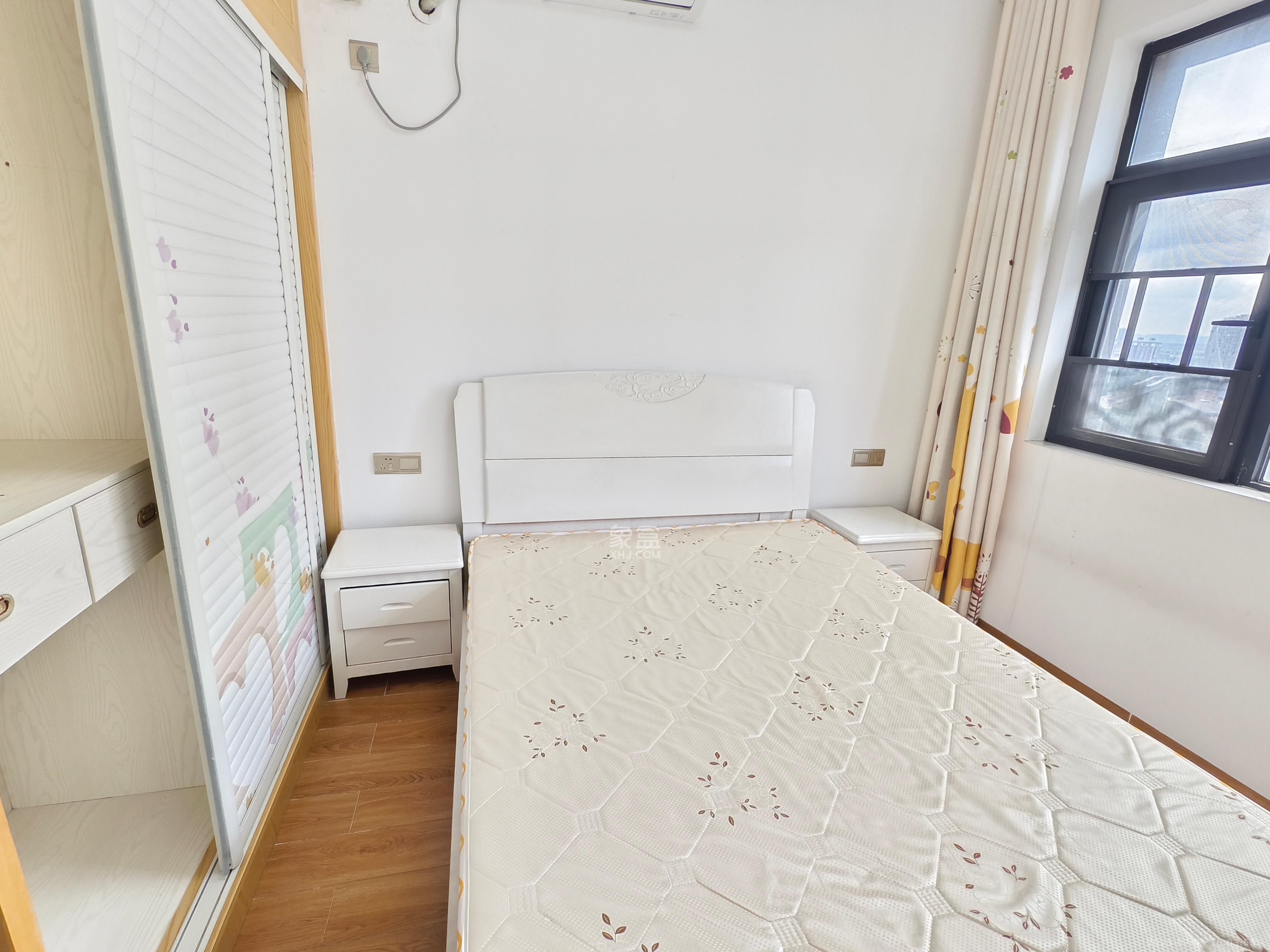 未来漫城  3室2厅1卫   2300.00元/月室内图