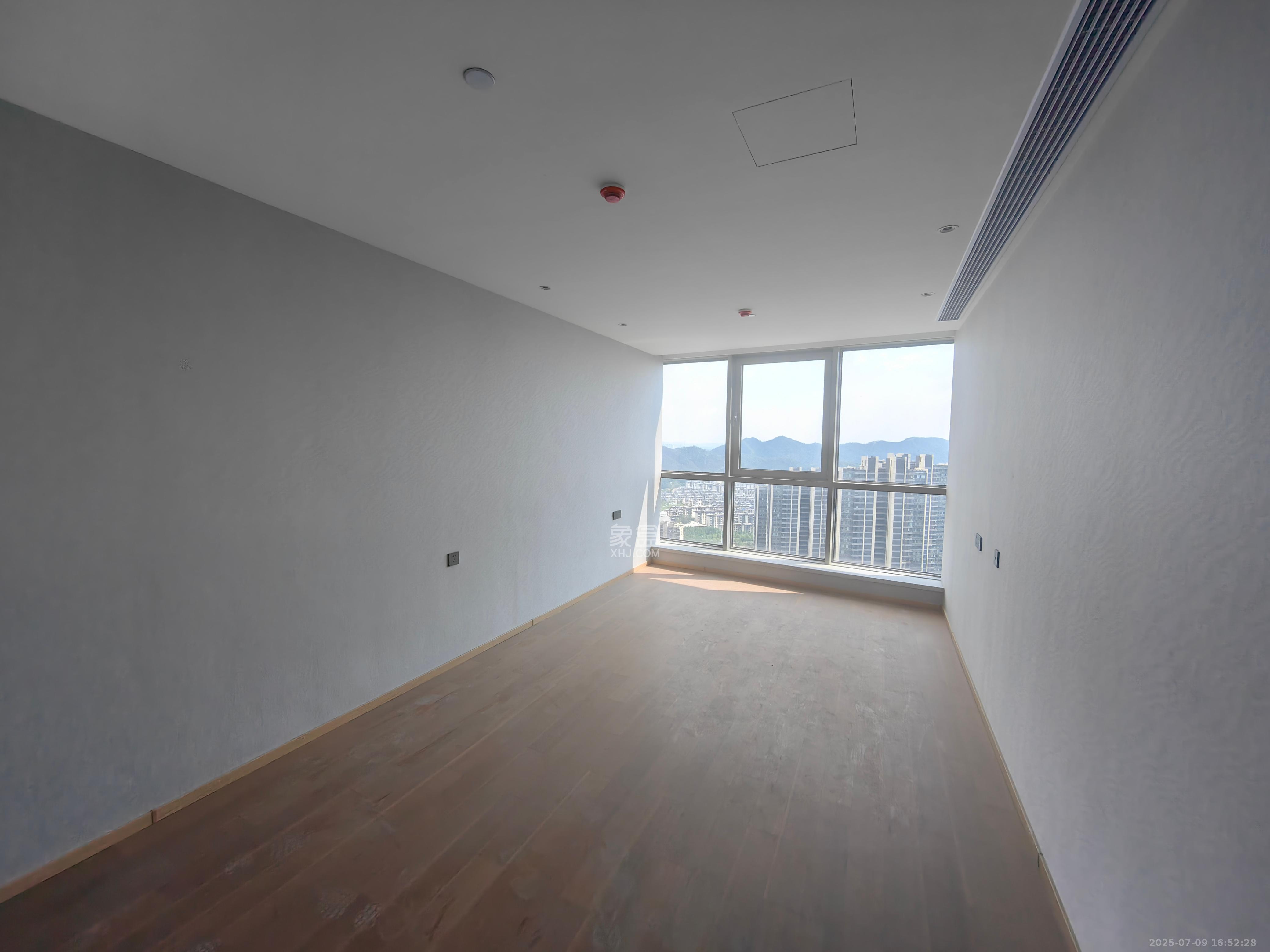 正荣梅溪紫阙台 4室2厅3卫 9500.0元/月 正荣梅溪紫阙台 4室2厅3卫 9500.0元/月室内图