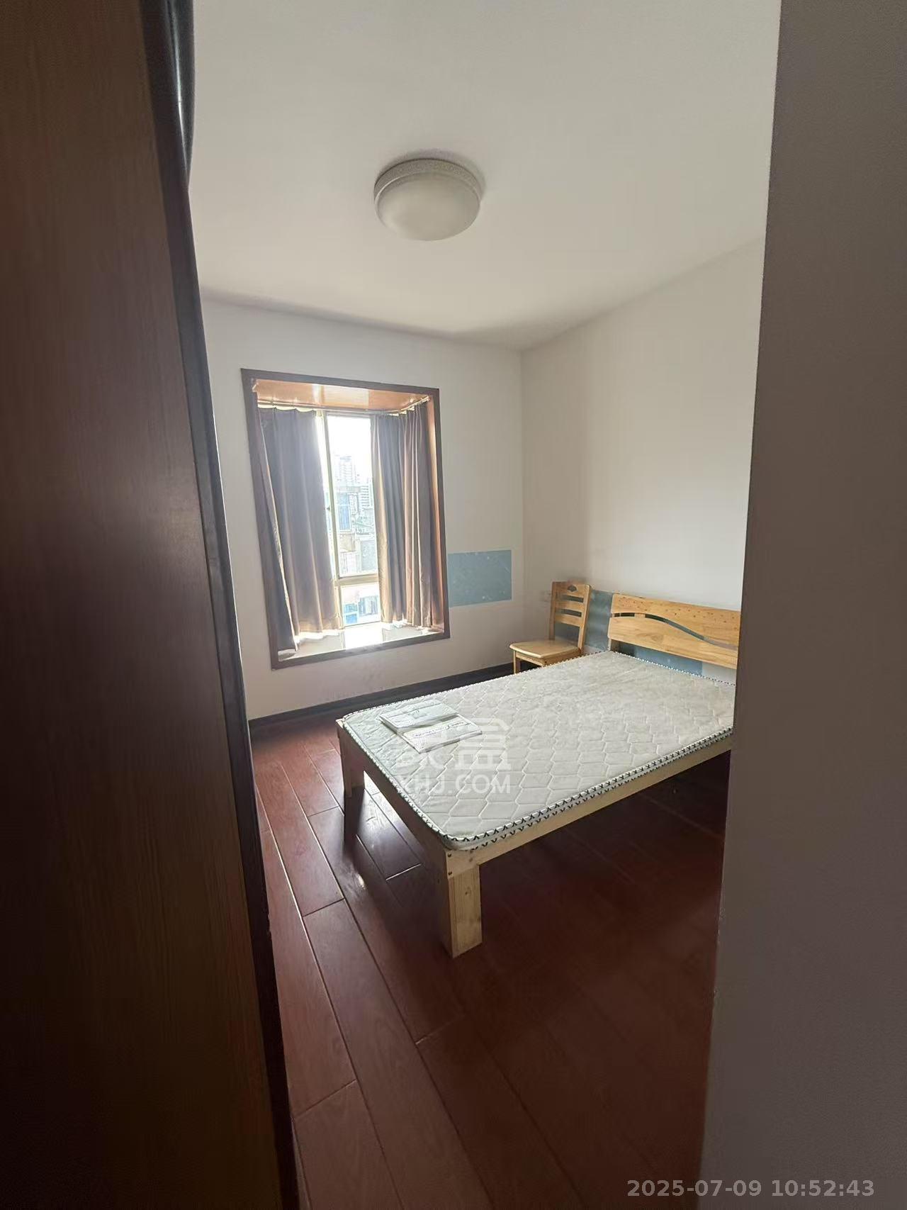 万顺家园  4室2厅2卫   3800.00元/月室内图